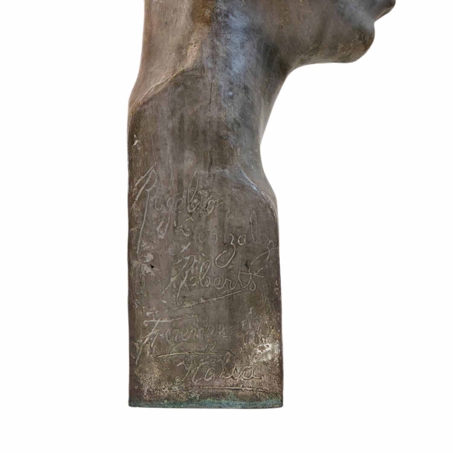 Sculpture en bronze Art Déco Buste d'un jeune homme État moyen - En vente à Ciudad Autónoma Buenos Aires, AR