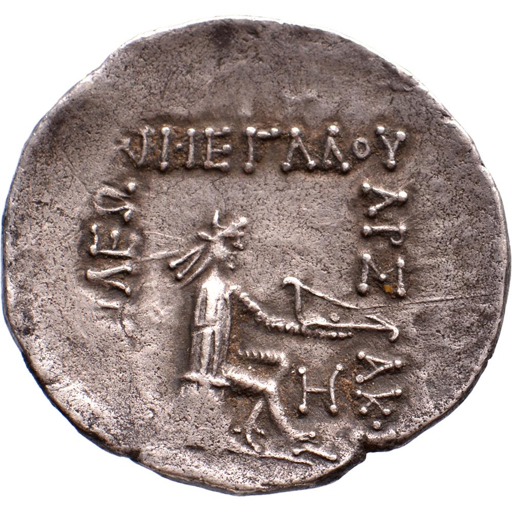 Obverse: head left in bashlyk
Reverse: archer seated right on omphalos, three line legend, H

Not known to Sellwood, unpublished coin of Hekatompylos mint

Weight: 3.95 g
Grade: About extremely fine
Reference: Sellwood 10.-