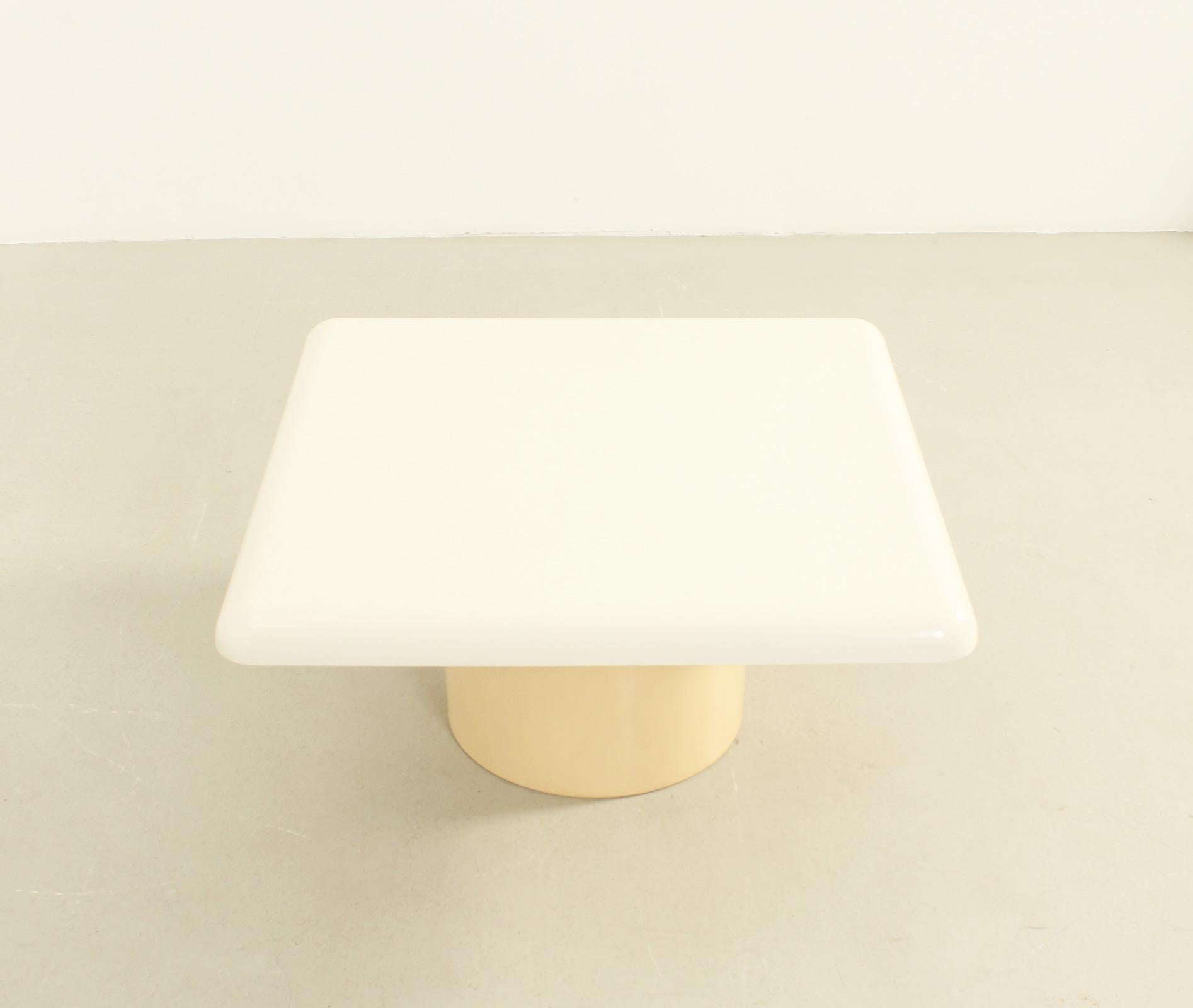 Couchtisch Ara von Emma Gismondi Schweinberger für Artemide, Italien, 1960er Jahre (Moderne der Mitte des Jahrhunderts) im Angebot
