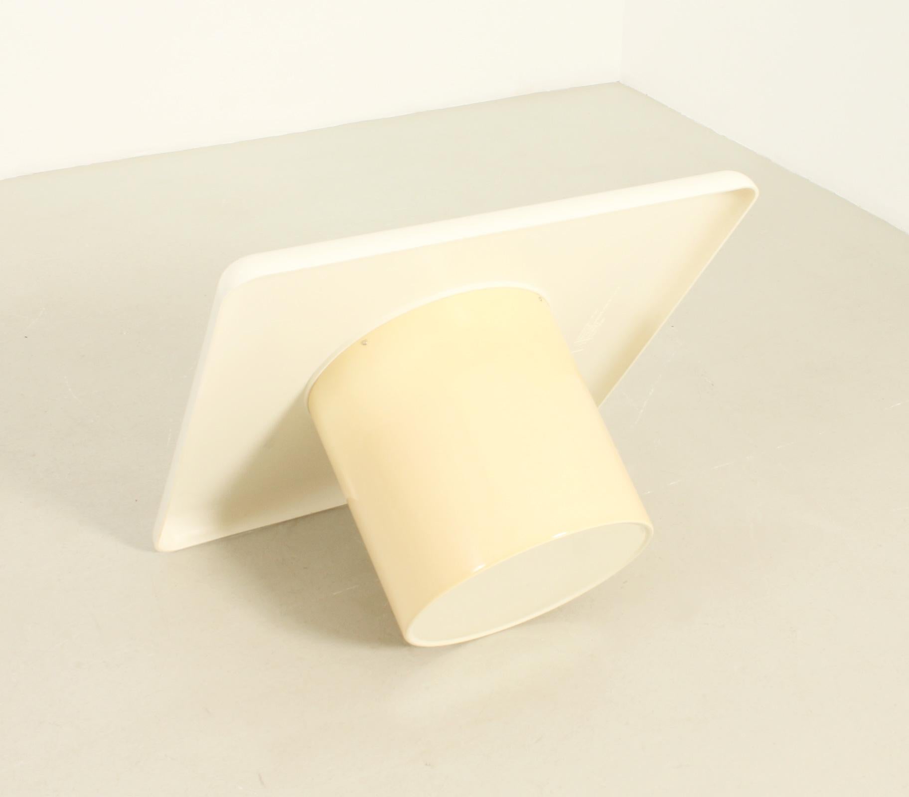 Couchtisch Ara von Emma Gismondi Schweinberger für Artemide, Italien, 1960er Jahre (Mitte des 20. Jahrhunderts) im Angebot