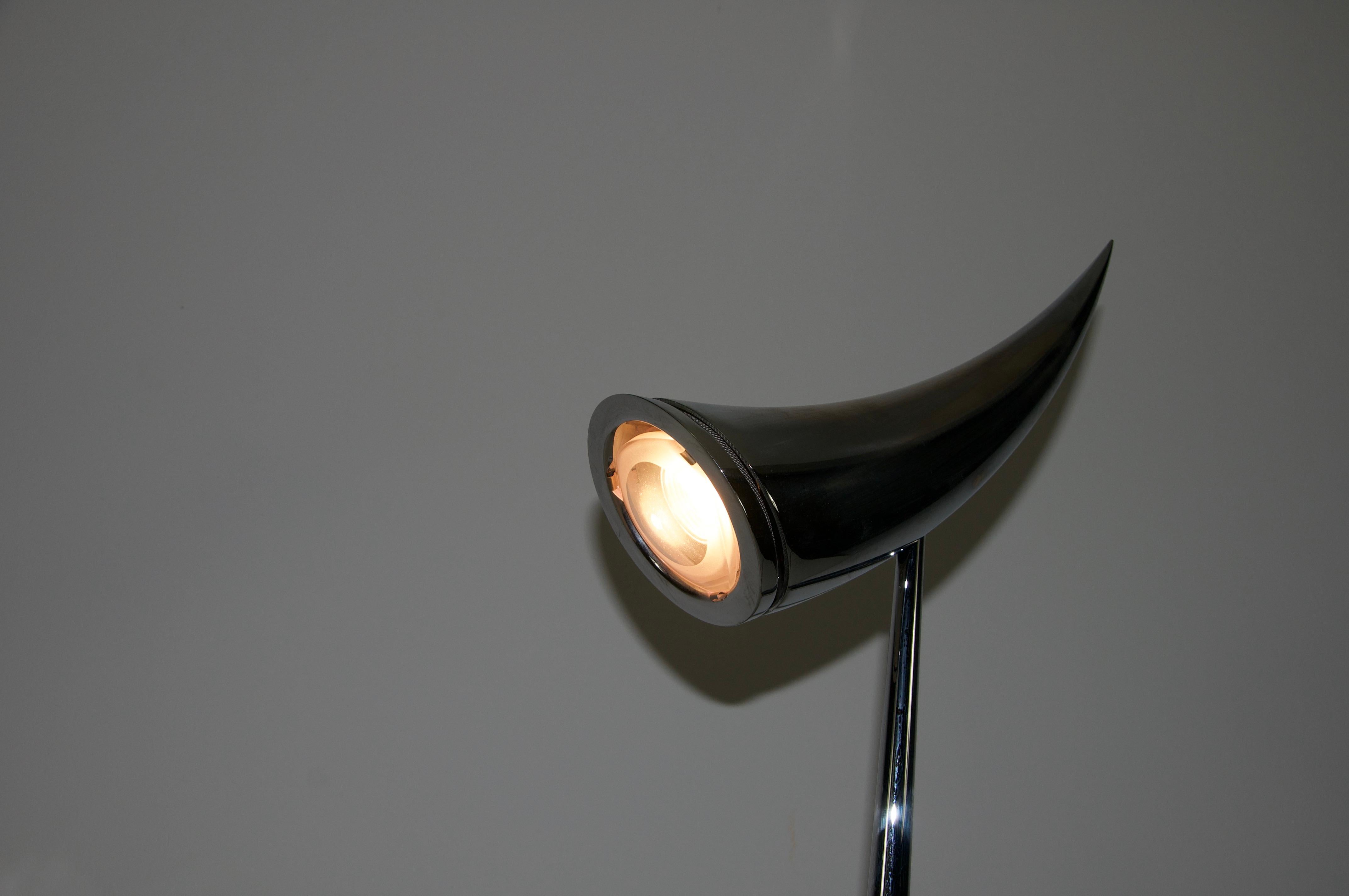 Ara Lámpara de sobremesa de Philippe Starck para Flos, 1988, Italia en Bueno estado para la venta en Hagenbach, DE