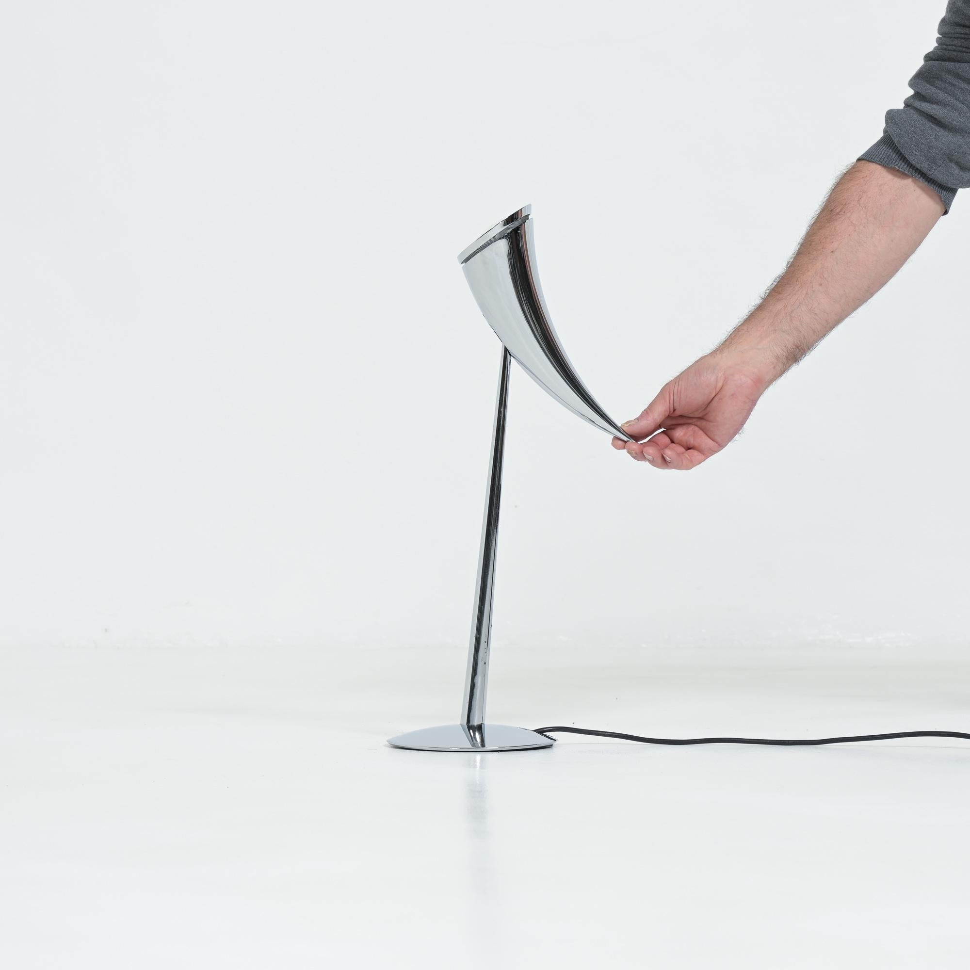 Européen Lampe de table Ara de Philippe Starck pour Flos en vente