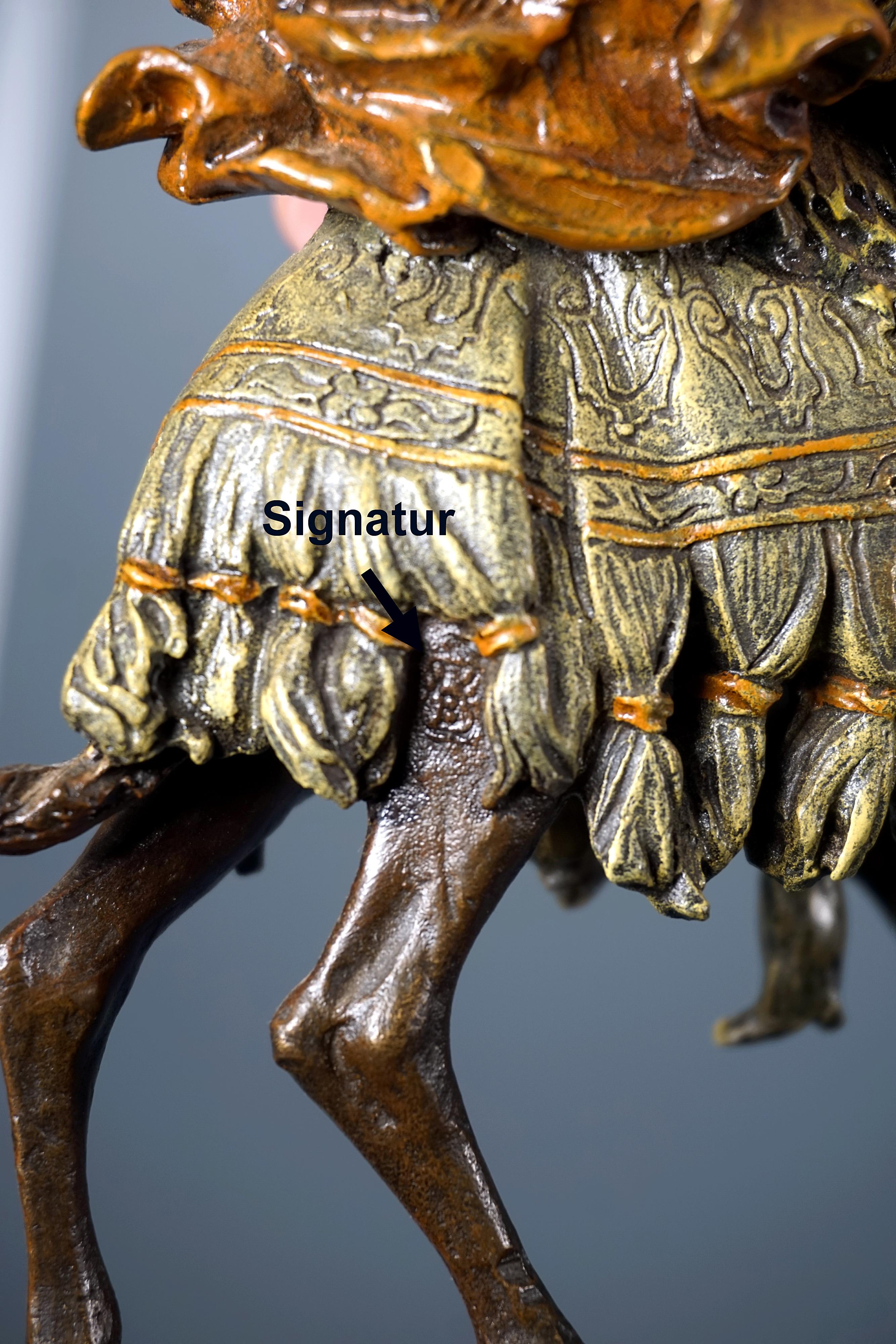 Arab On Camel Shooting A Lion, Viennese Bronze by Bergmann, around 1900 In Good Condition For Sale In Vienna, AT