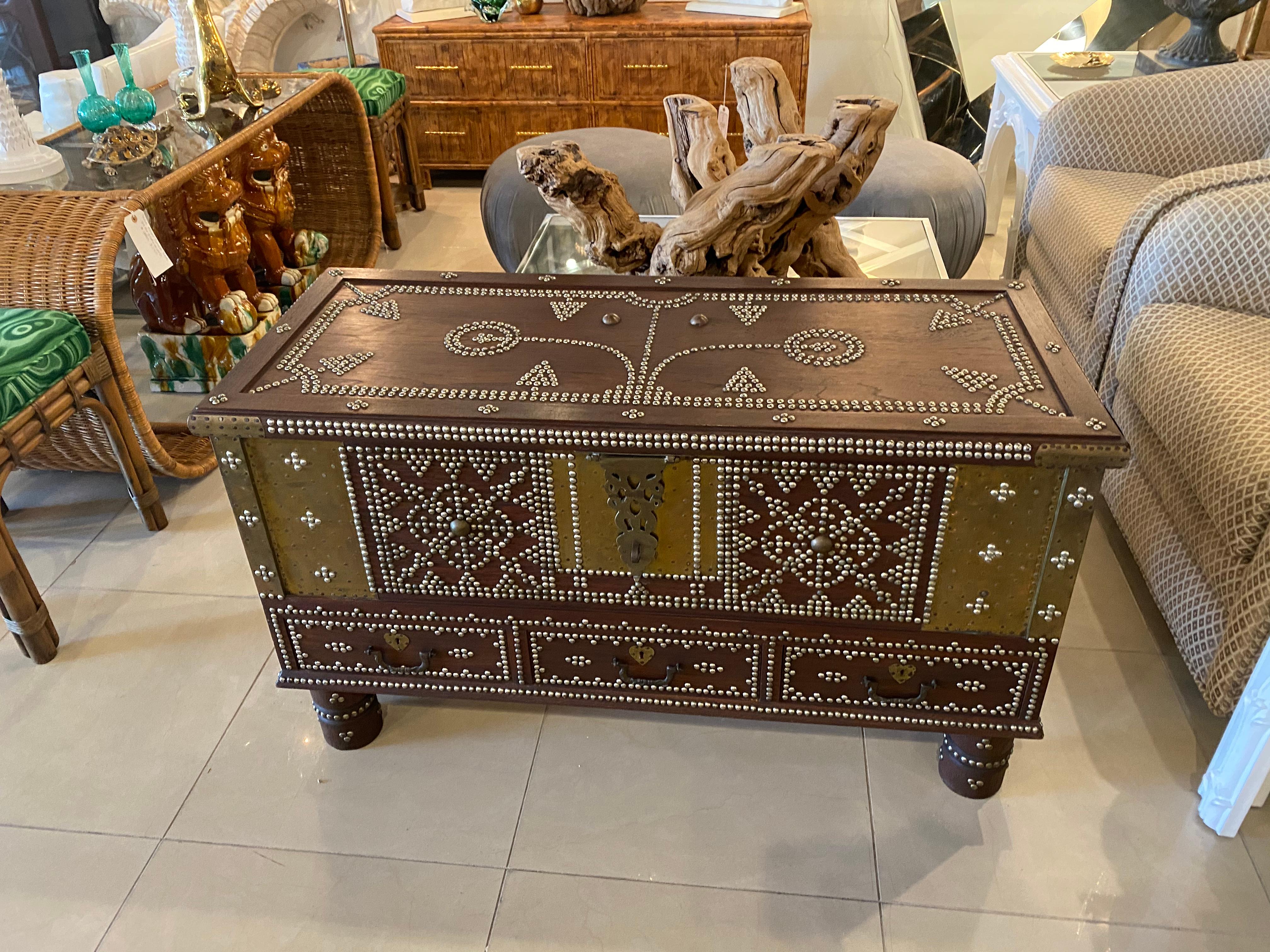19th Century Zanzibar Wood & Brass Studded Coffee Cocktail Table Trunk Chest  For Sale 5