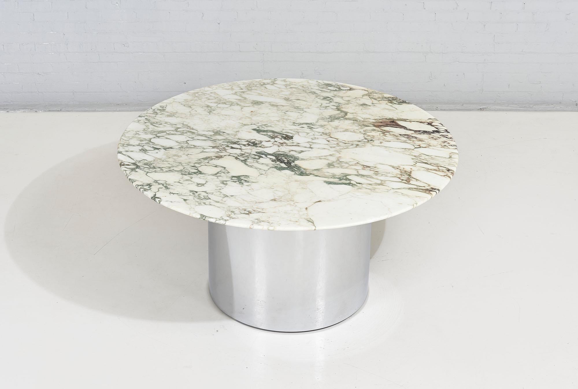 Mid-Century Modern Table à manger à tambour Arabescato en marbre et acier inoxydable, Italie, 1970 en vente