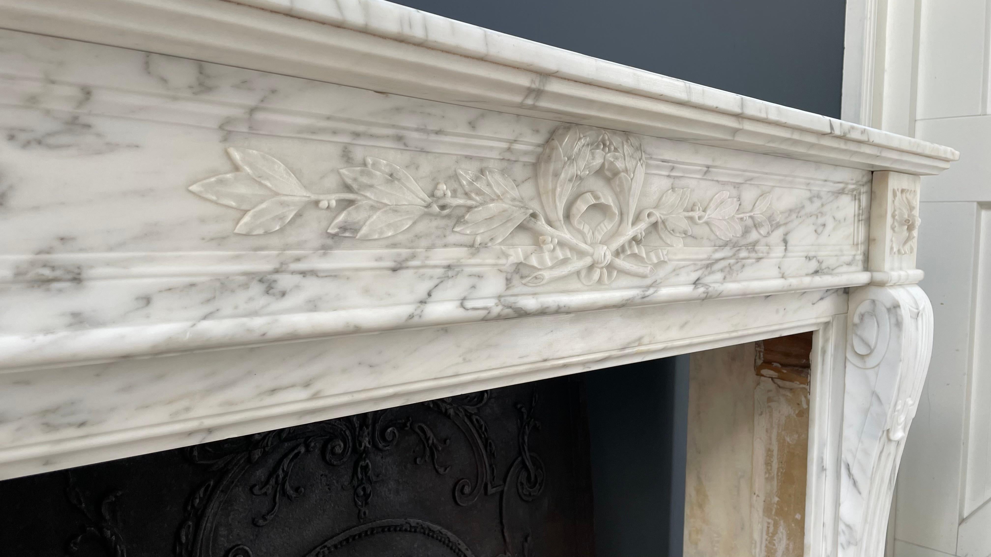 Arabescato Marble French Antique Front Fireplace For Sale 1