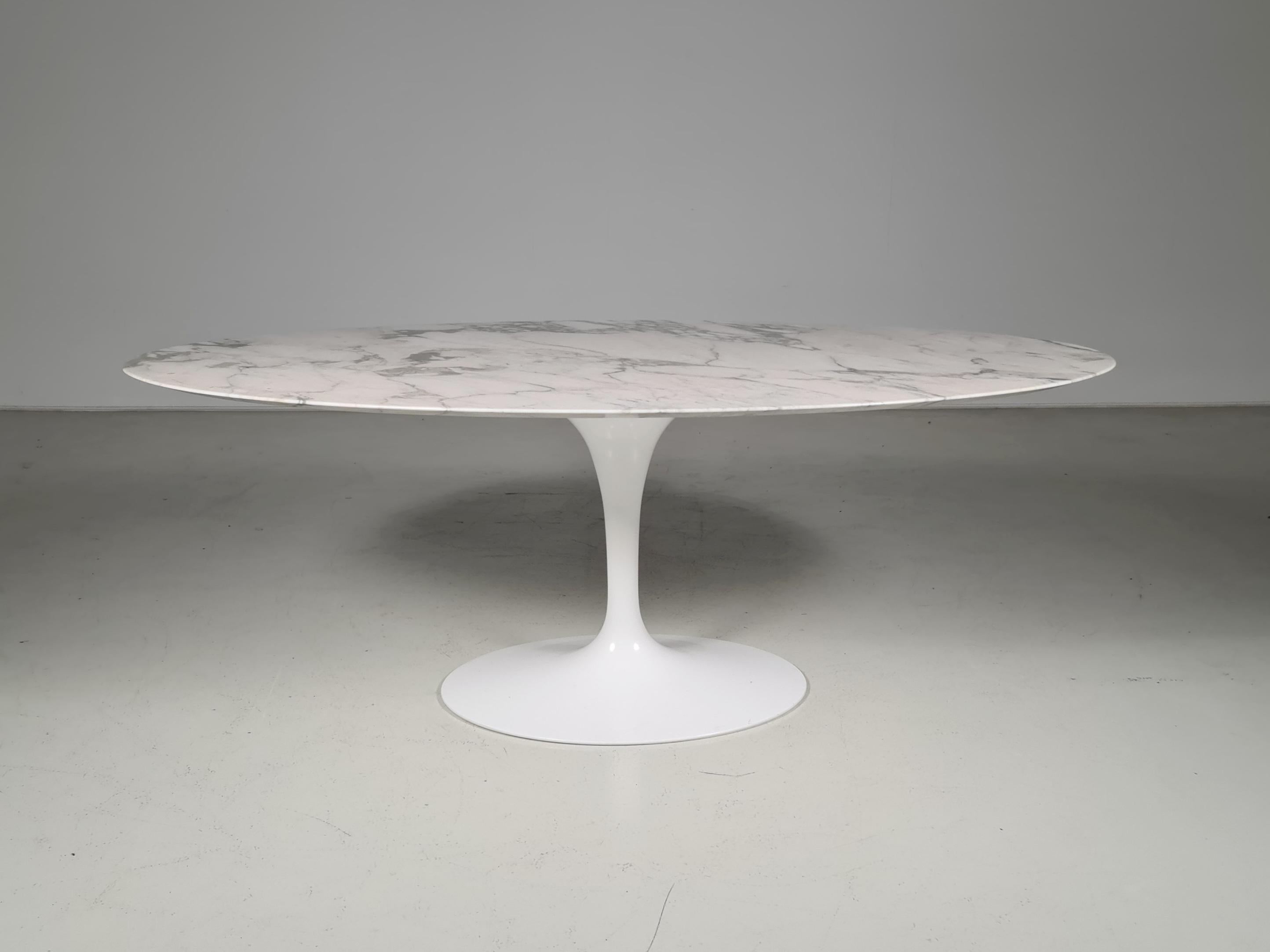 European Arabescato Marble Tulip Dining Table by Eero Saarinen for Knoll International