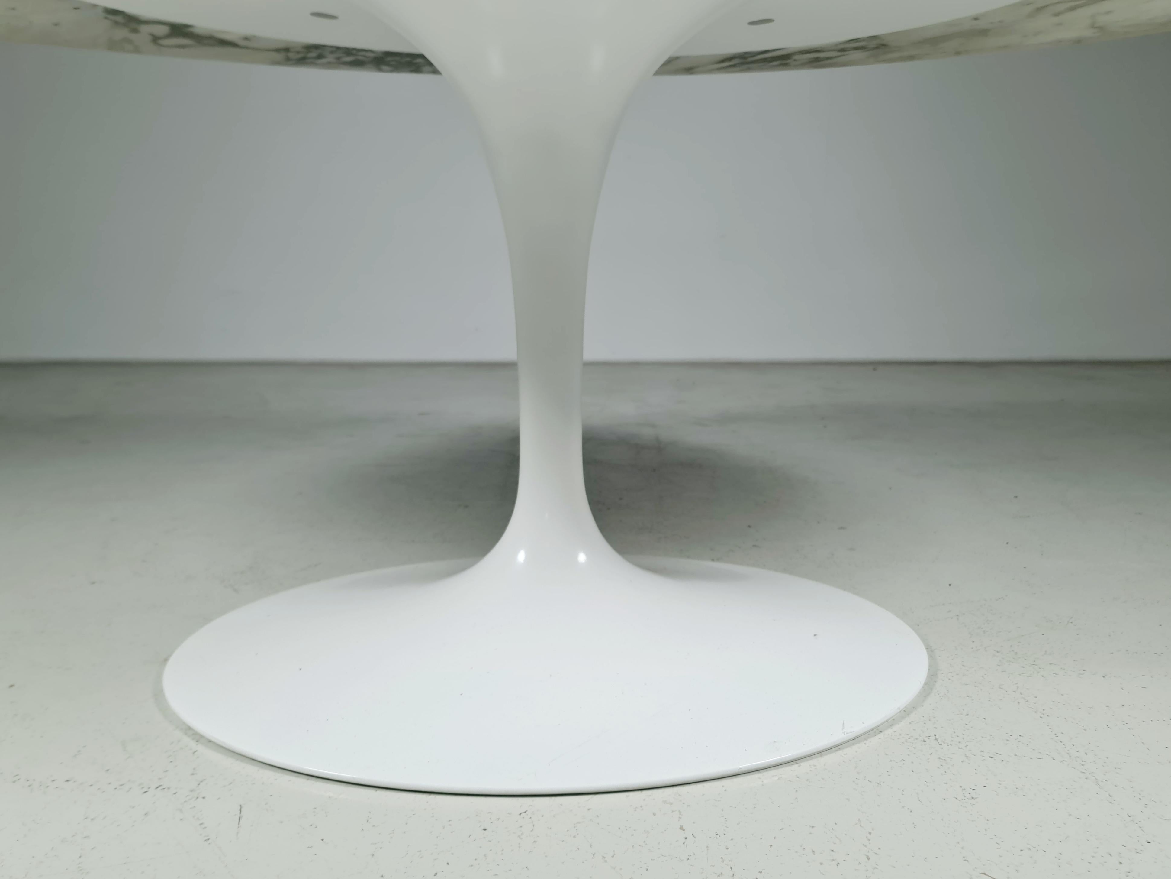 Contemporary Arabescato Marble Tulip Dining Table by Eero Saarinen for Knoll International