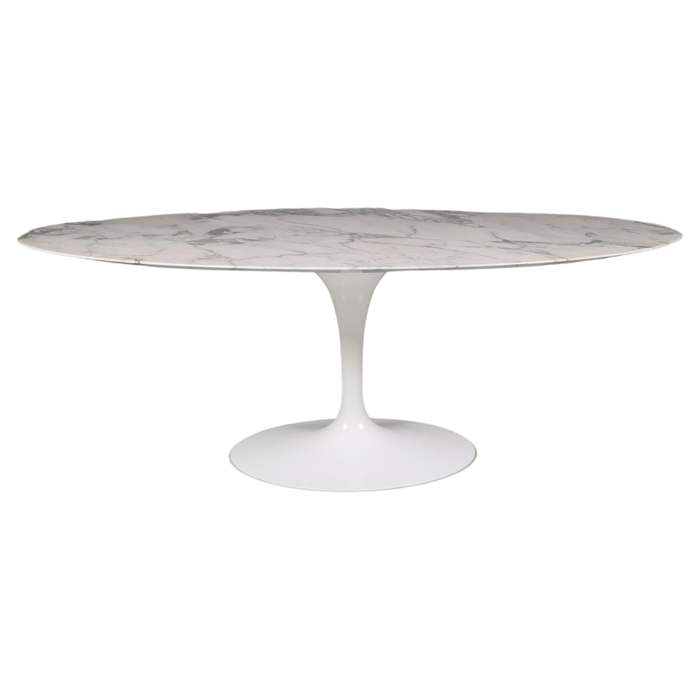 Arabescato Marble Tulip Dining Table by Eero Saarinen for Knoll International