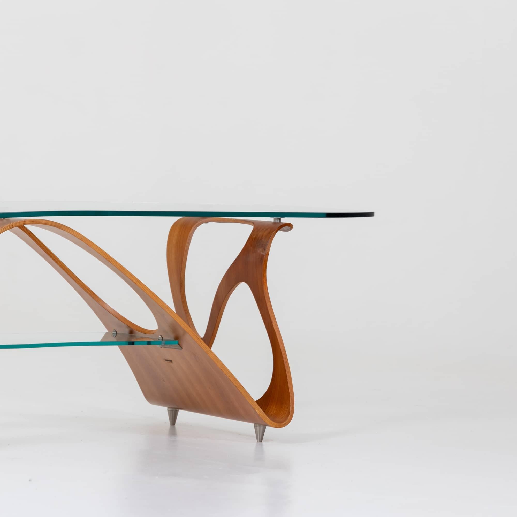 Arabesco Coffee Table by Carlo Mollino for Zanotta, Italy 20th Century  In Good Condition For Sale In New York, NY