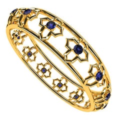 18 Karat Yellow Gold Arabesque Sapphire Bangle Bracelet