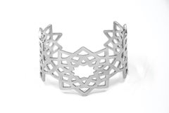 Manschettenarmband aus 18 Karat Weißgold im arabischen Deko-Stil im Andalusianischen Stil