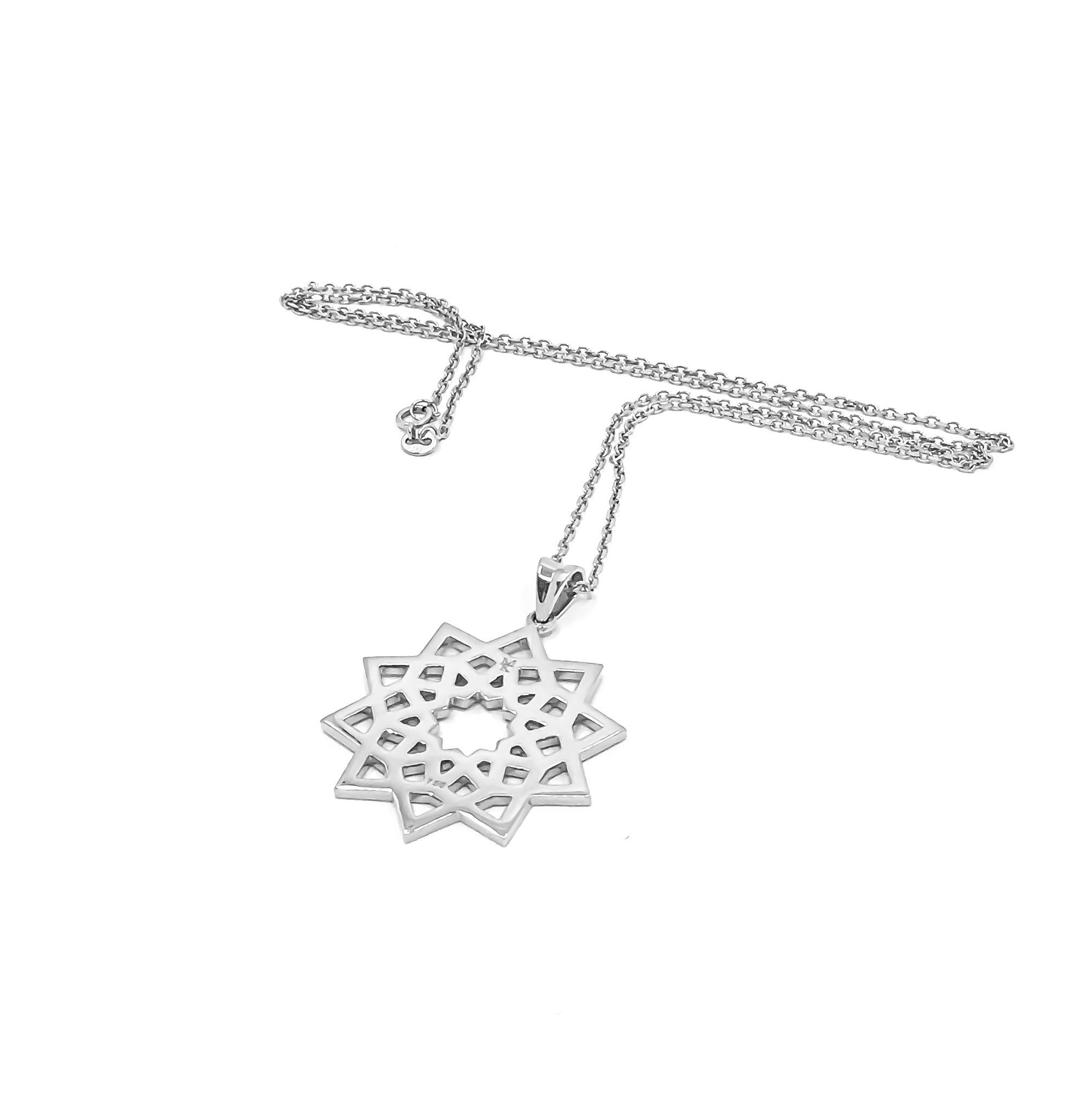 Arabesque Deco Andalusian Style Pendant Necklace in Platinum 
