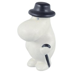 Arabia, Finlandia. Statuetta in ceramica dipinta a mano di Moominpappa dei Moomins.