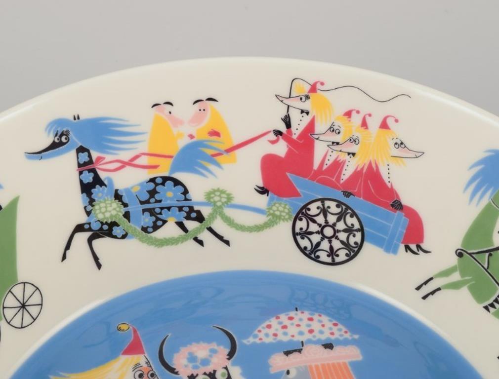 Arabia, Finlandia. Grande ciotola in porcellana. Con le illustrazioni dei Moomins. In condizioni ottime in vendita a Copenhagen, DK