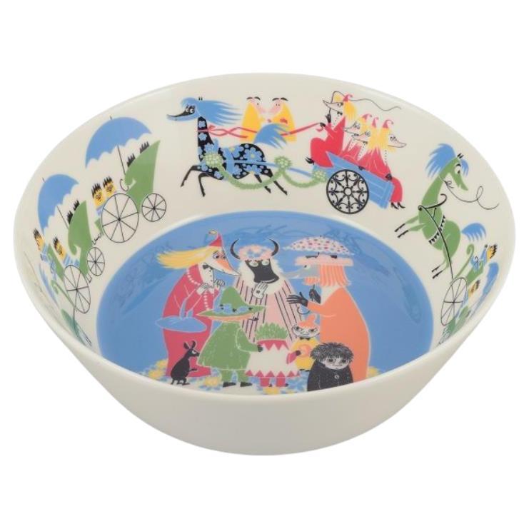Arabia, Finlandia. Grande ciotola in porcellana. Con le illustrazioni dei Moomins. in vendita