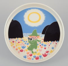 Arabia, Finland. Large porcelain tray. Featuring illustrations from the Moomins.