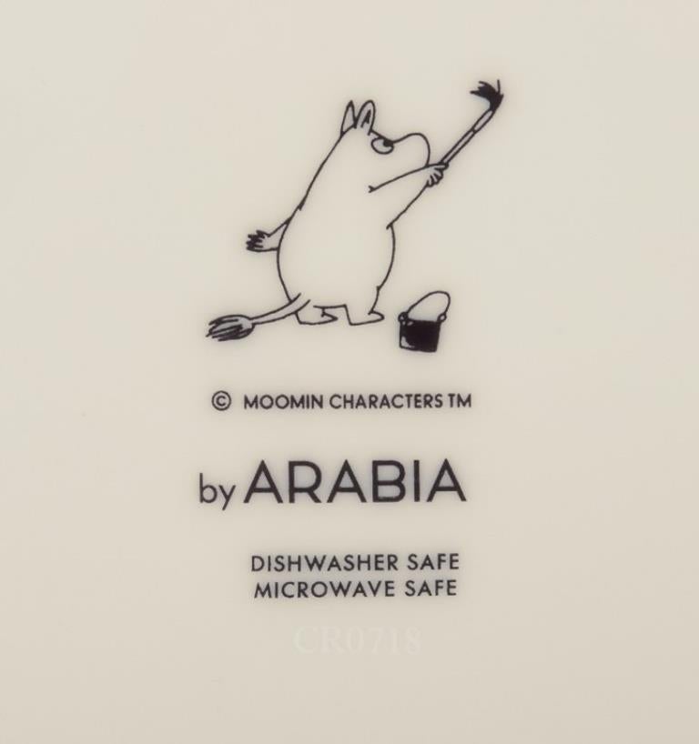Arabien, Finnland. Großes Porzellantablett. Mit Illustrationen von den Moomins. (21. Jahrhundert und zeitgenössisch) im Angebot
