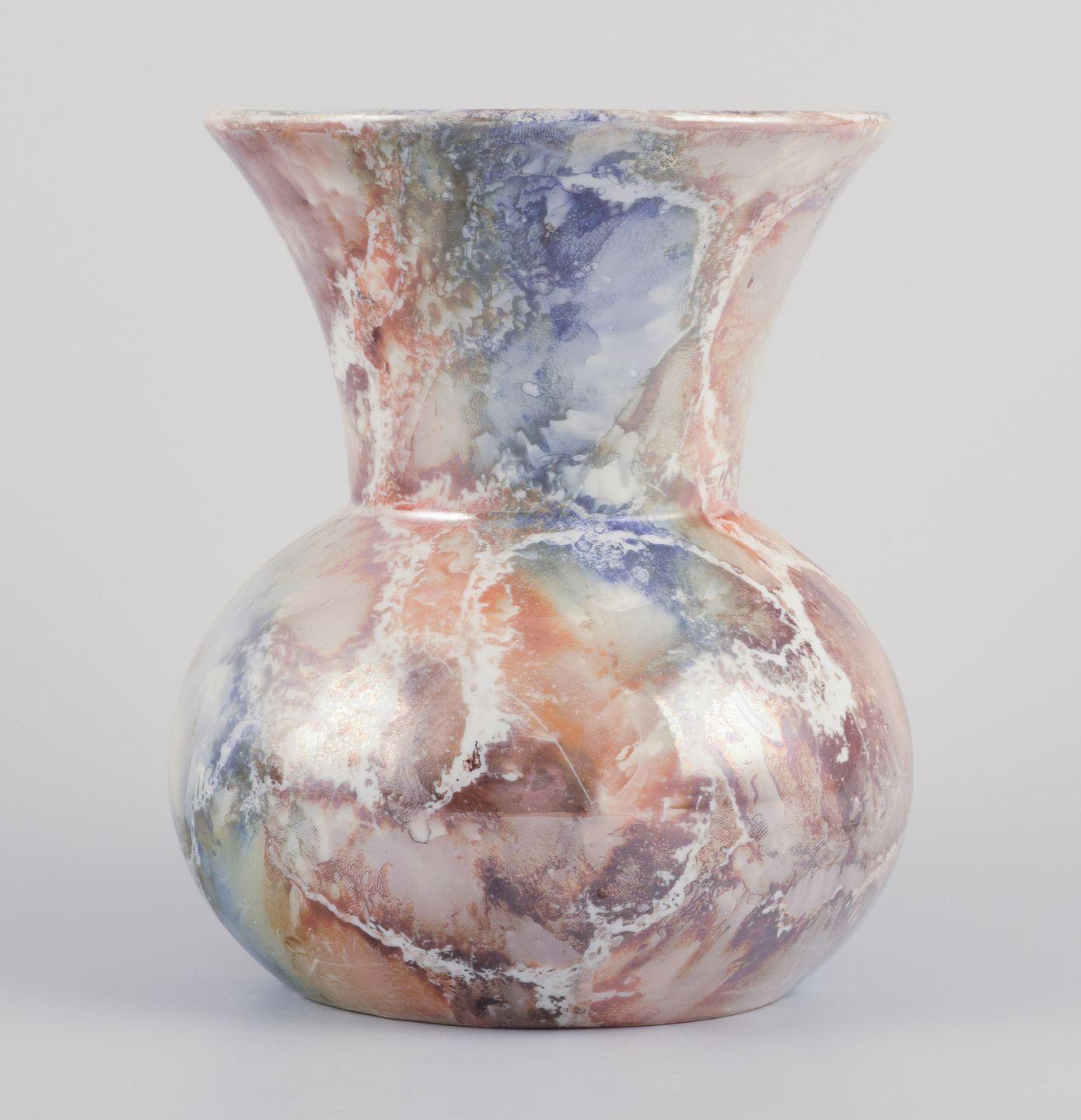 I prodotti usati sono esenti da dazi all'importazione per i clienti statunitensi. 
Pertanto, al tuo acquisto non saranno applicate tariffe di importazione.

Arabia, Finlandia.
Vaso in ceramica Art Deco 