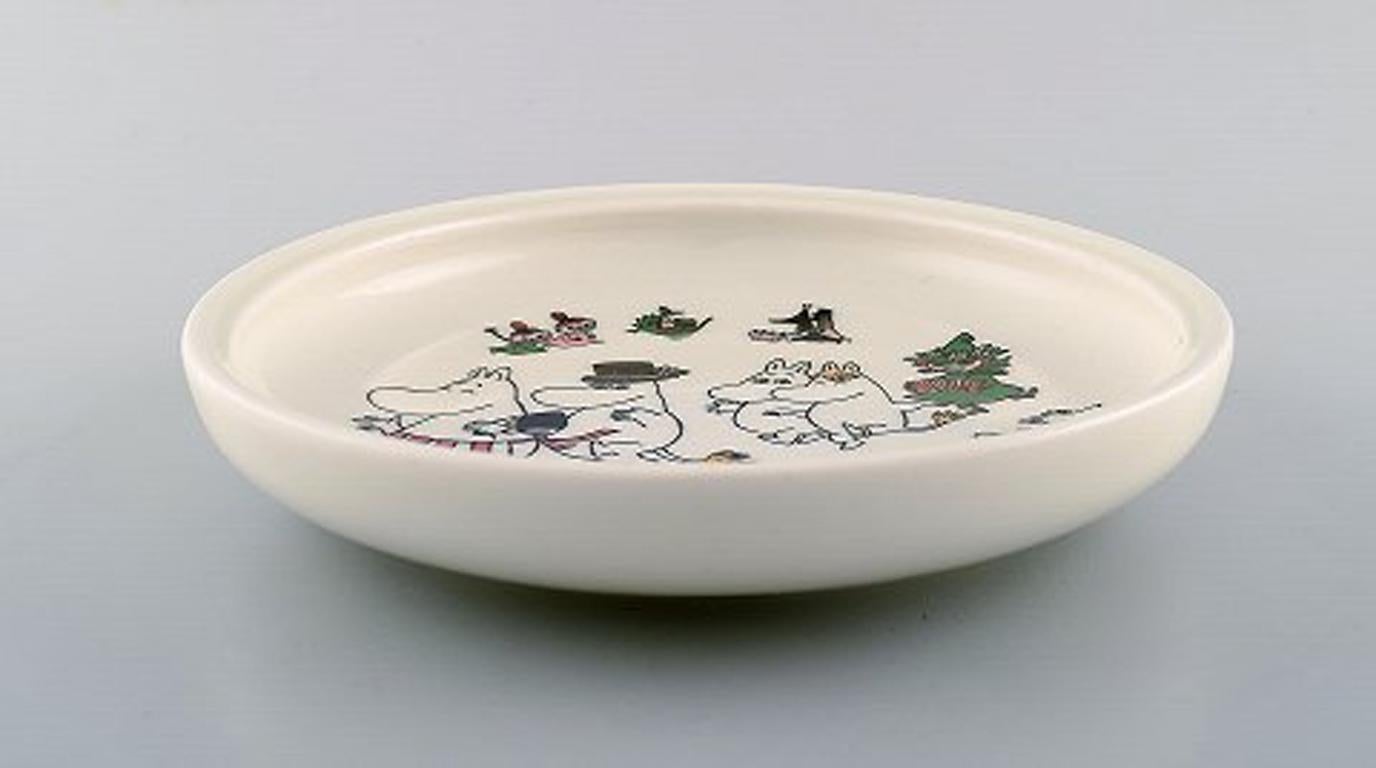 Arabia, Finnland, Porzellanteller mit Motiv von „Moomin“, Ende des 20. Jahrhunderts (Skandinavische Moderne) im Angebot