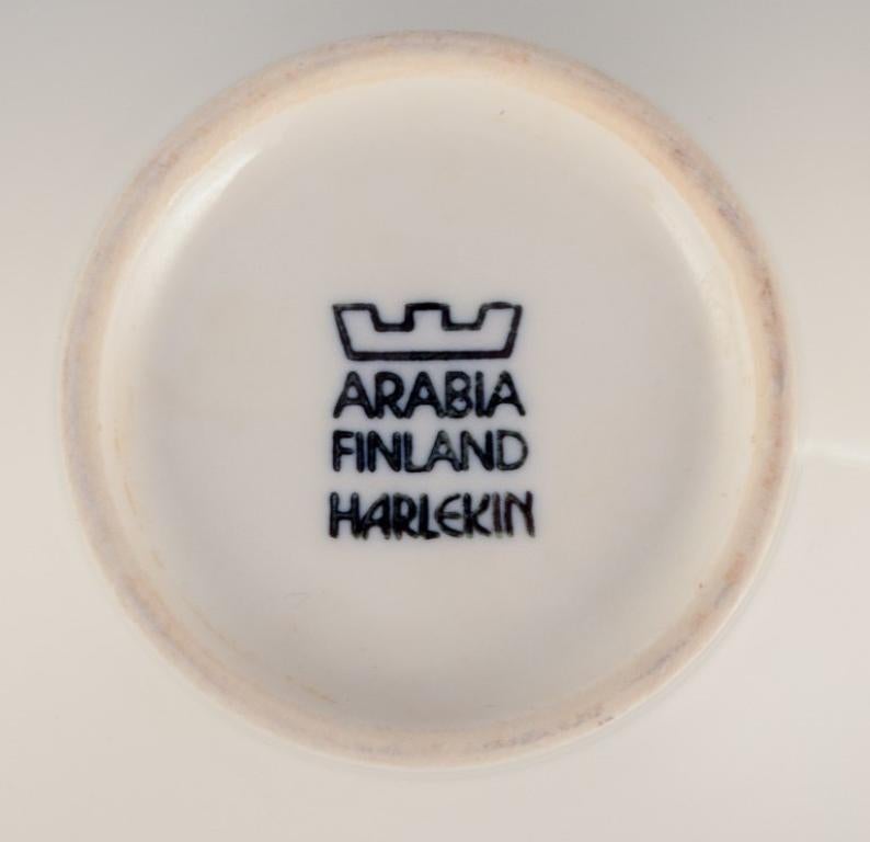 Fin du 20e siècle Arabia, Finlande, deux ensembles de tasses à thé et soucoupes Harlekin en porcelaine blanche en vente