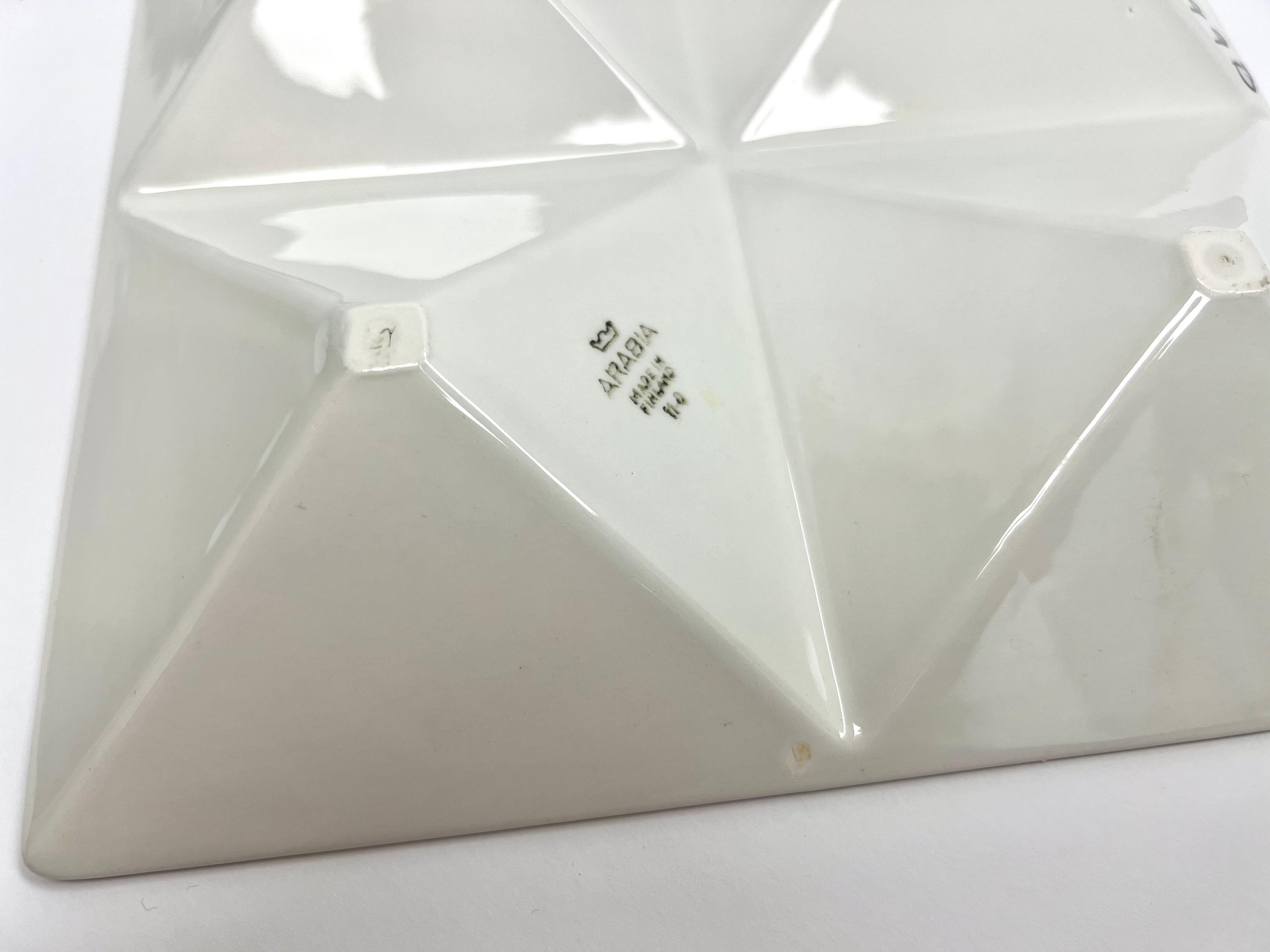 Arabia Kaj Frank Paar Origami-Keramikschalen im Angebot 1