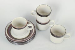 Arabia, Karelia series. Set of four tea cups with saucers in stoneware. 1970s