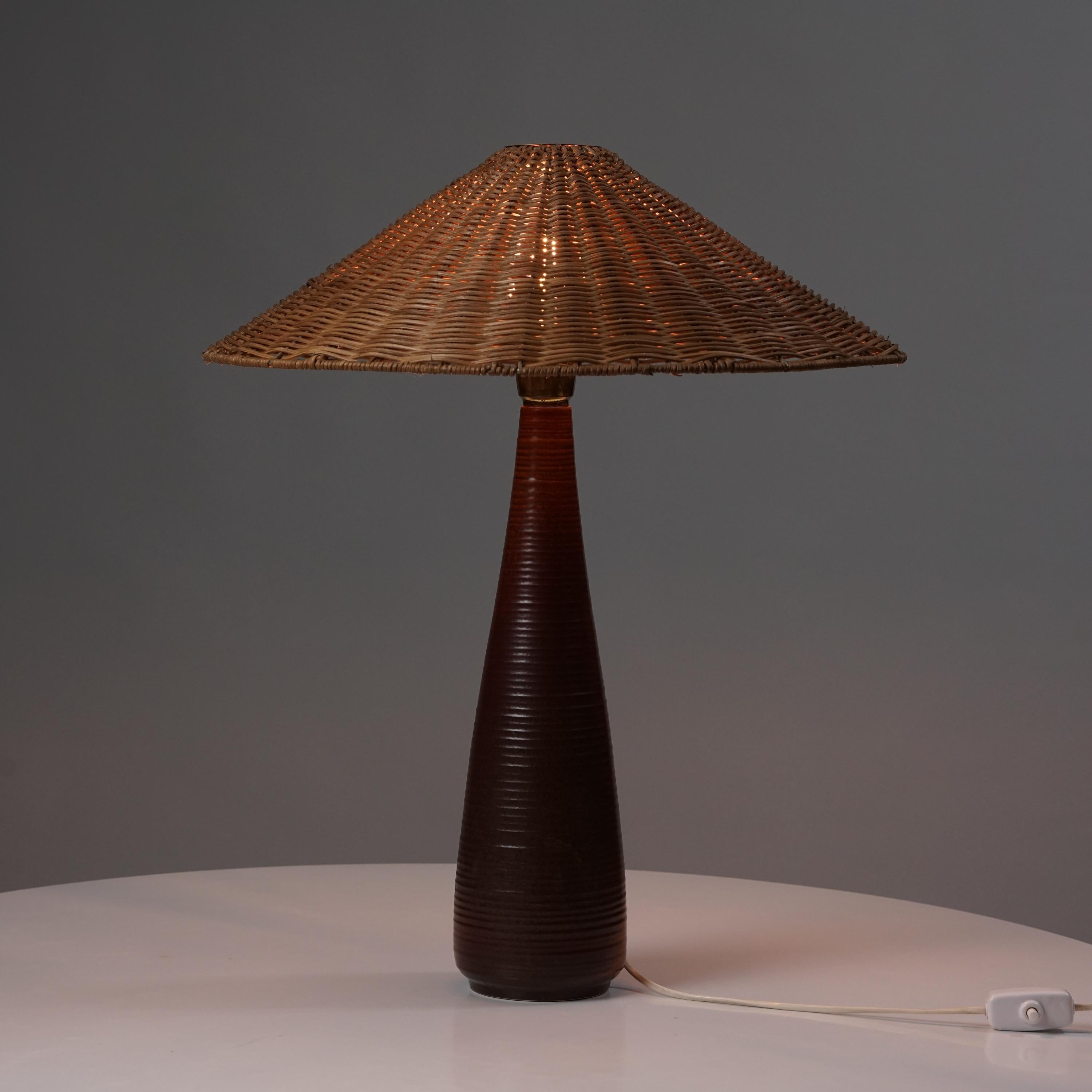 Finnish Arabia Model 9-55 Table Lamp, 1950s For Sale