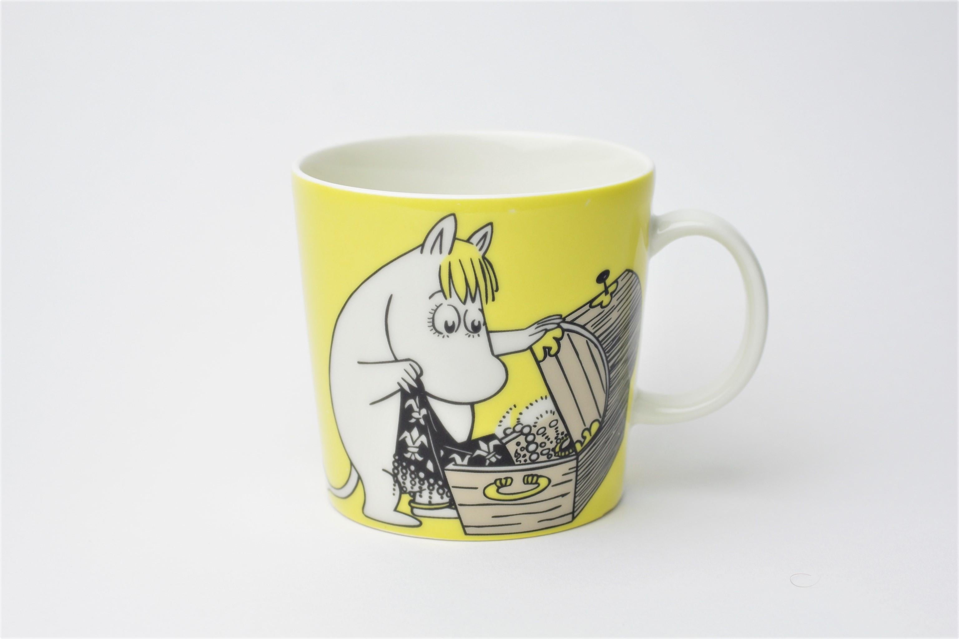 Product description:
This moomin mug depicts the character 