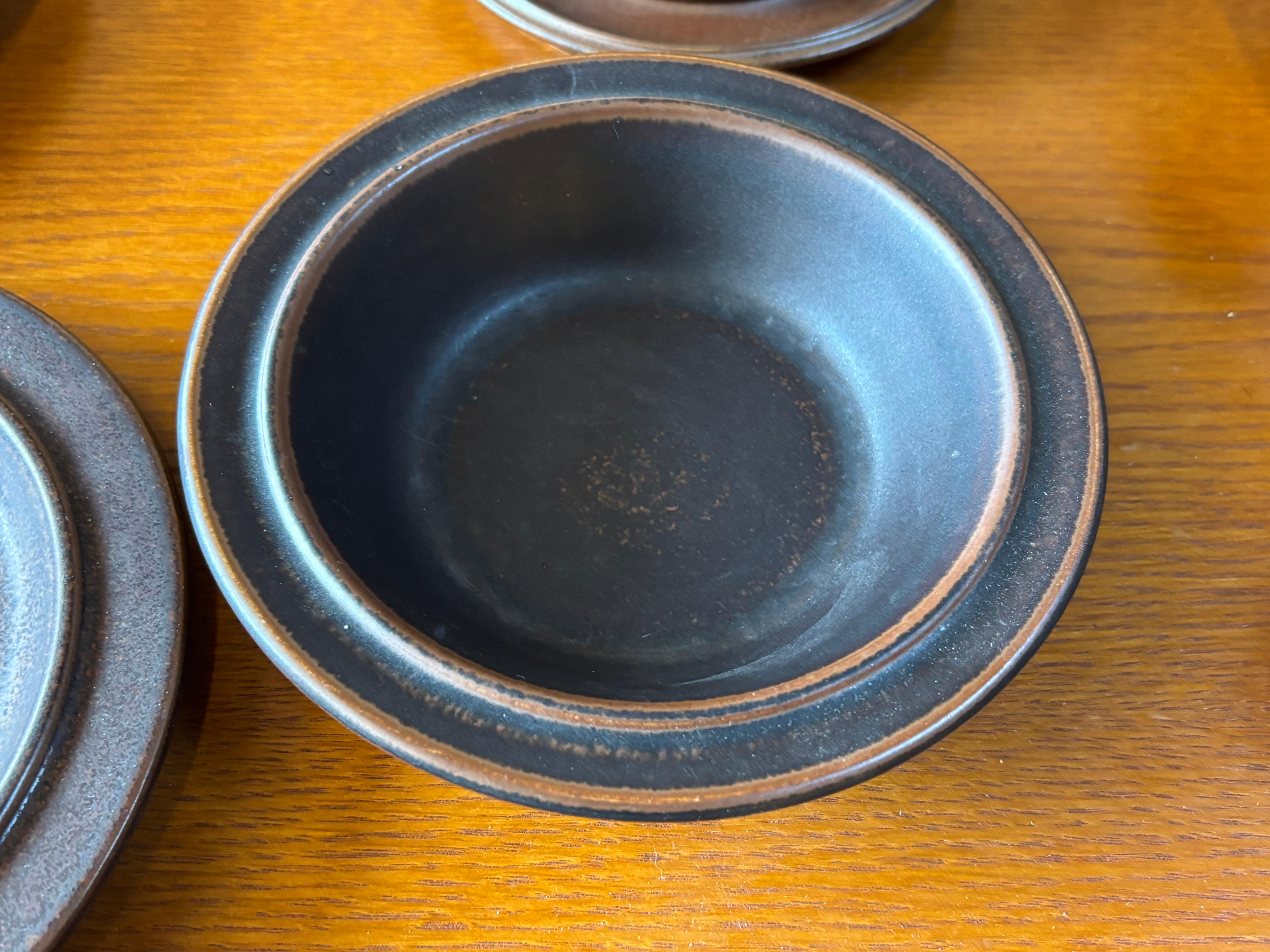 Finnish Arabia Ruska Set of Dishes 43 Pieces