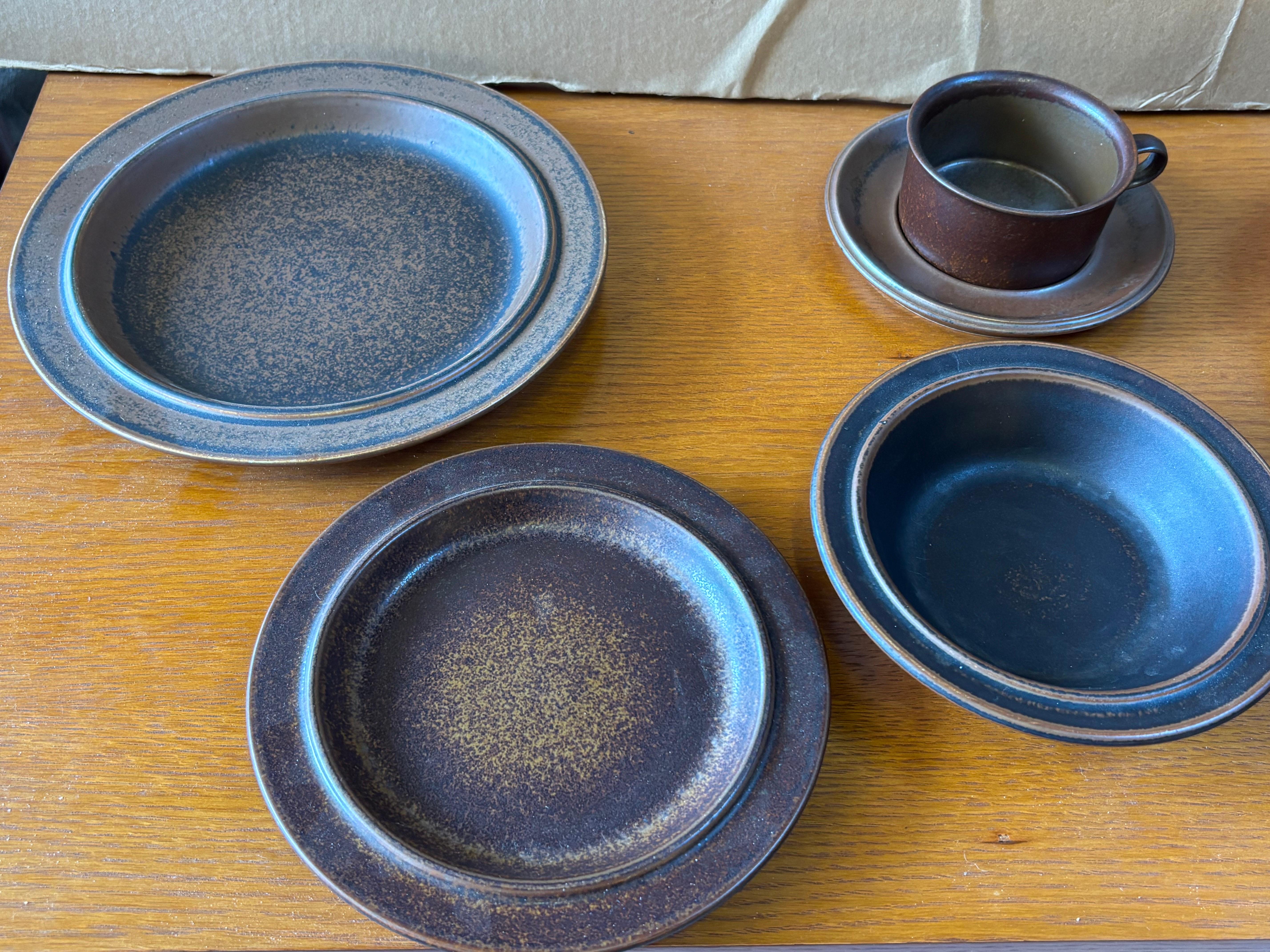 Arabia Ruska Set of Dishes 43 Pieces In Good Condition In Philadelphia, PA