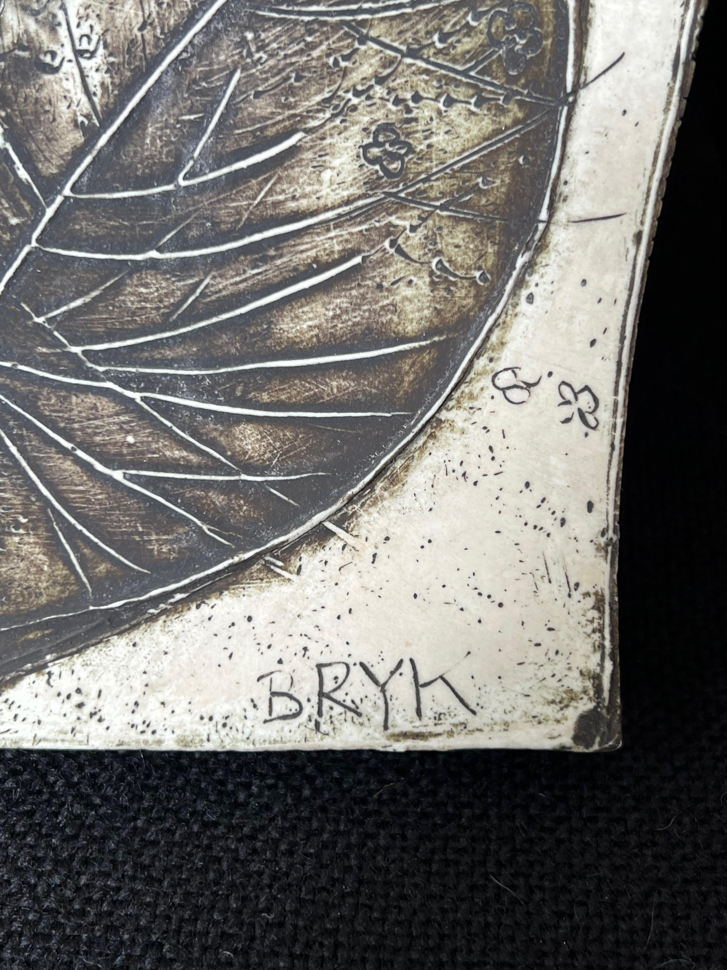 Scandinavian Modern Arabia - Rut Bryk (Finland, 1916-1999) Stoneware wall relief For Sale