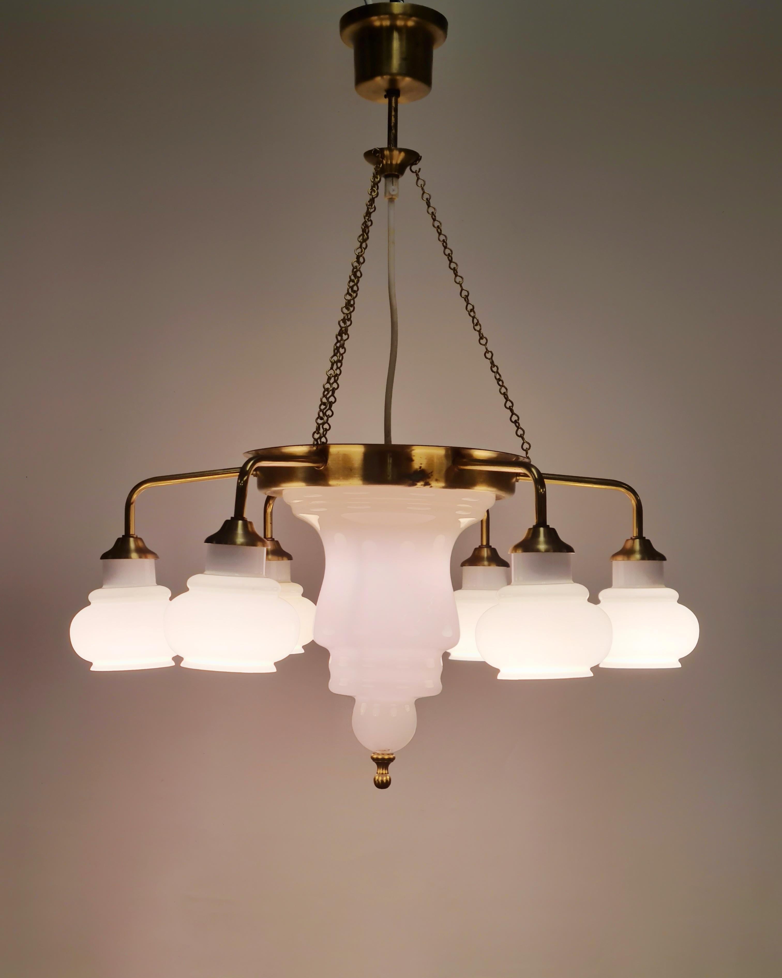 'Arabian Nights' Chandelier in Brass & Glass, Kai Ruokonen, Ker-lux 1970s In Good Condition For Sale In Helsinki, FI