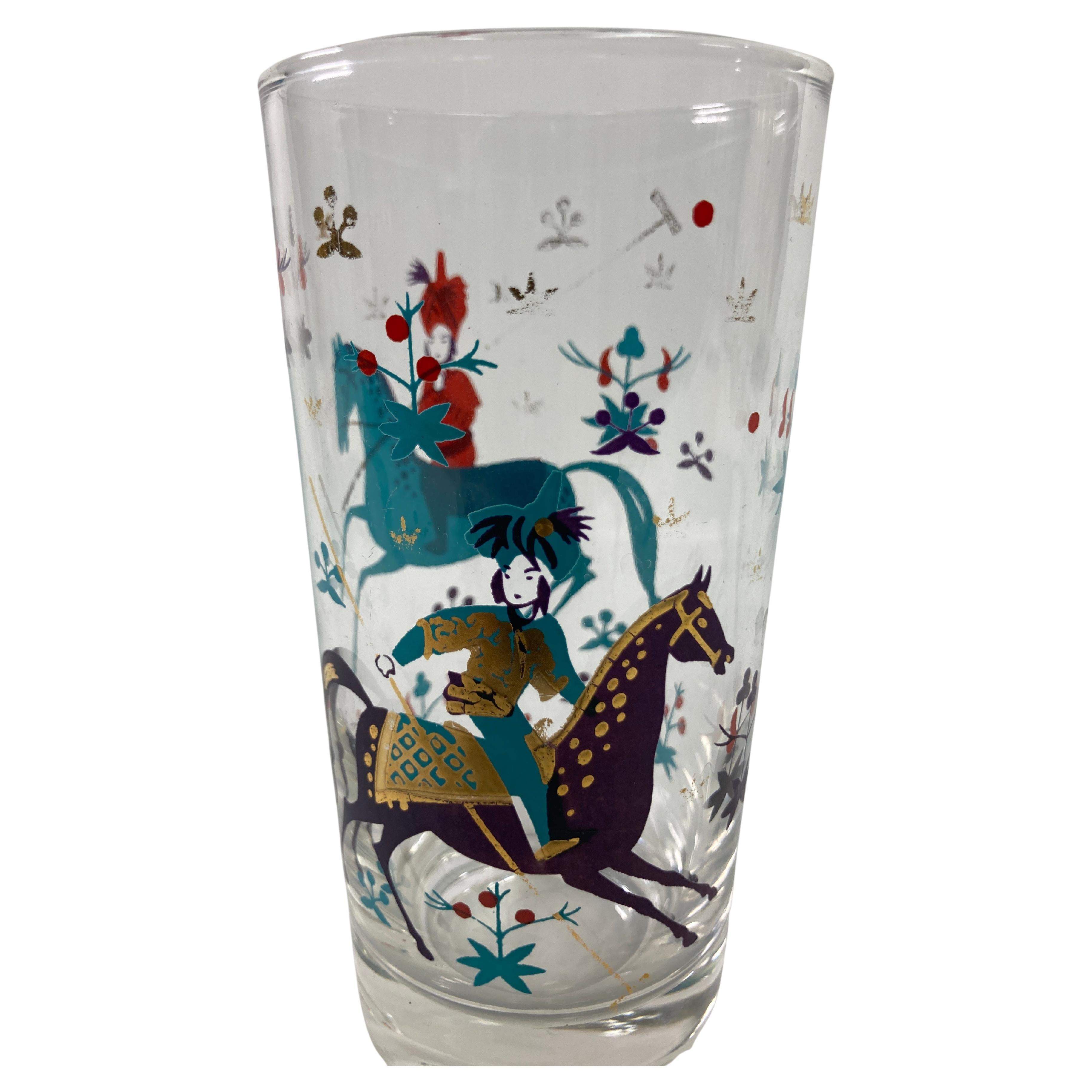Bicchiere Highball Arabian Nights in turchese e oro di Georges Briard 1950
Elegante e raffinato bicchiere da cocktail highball vintage degli anni 1950-60 in turchese e oro Arabian Nights.
Un set davvero raro e unico di decorazioni in turchese e