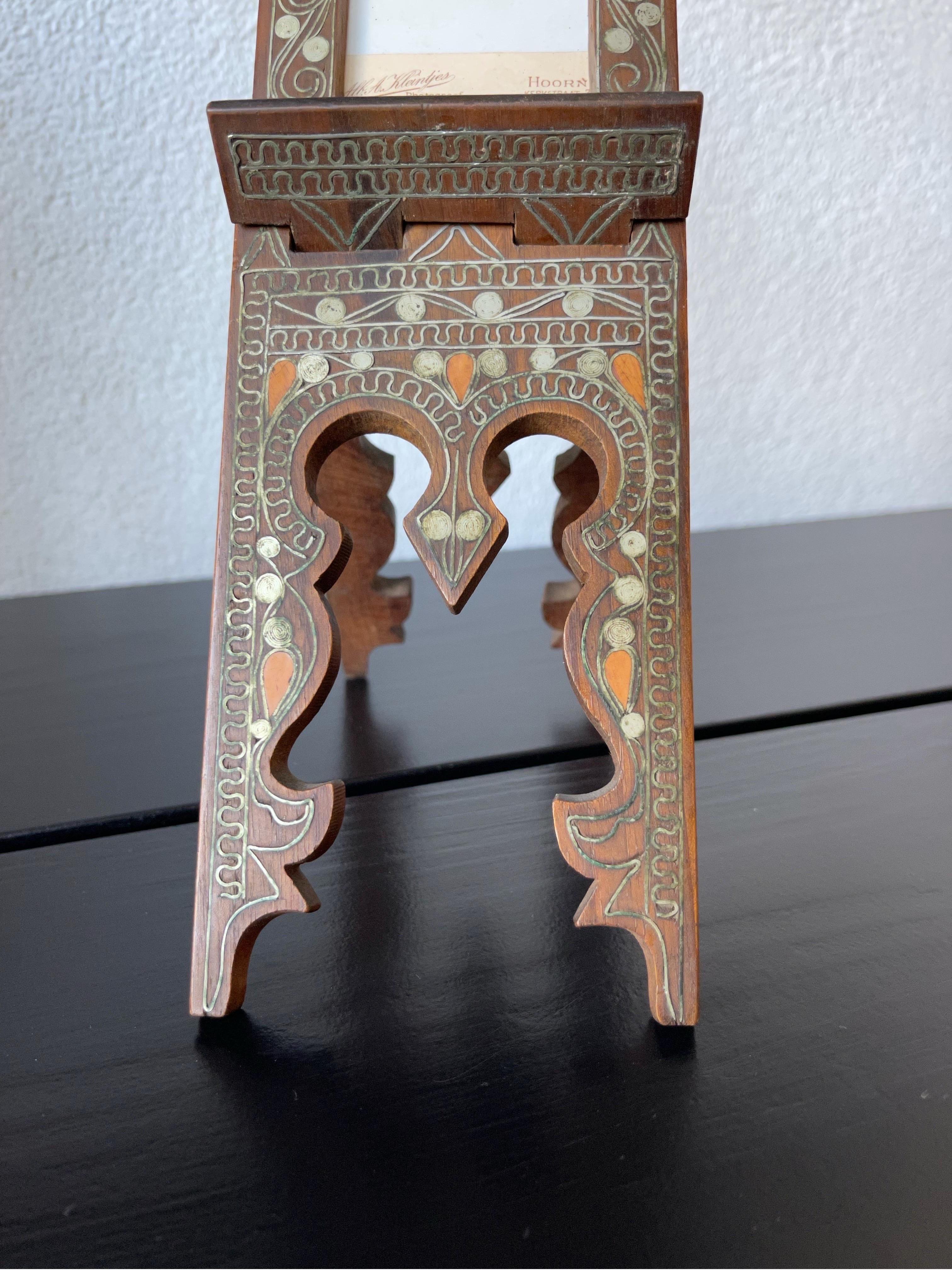 Arabicisches antikes Holz Foto / Bilderrahmen Staffelei mit Intarsien aus Silber mit Schnörkelmotiven im Angebot 12