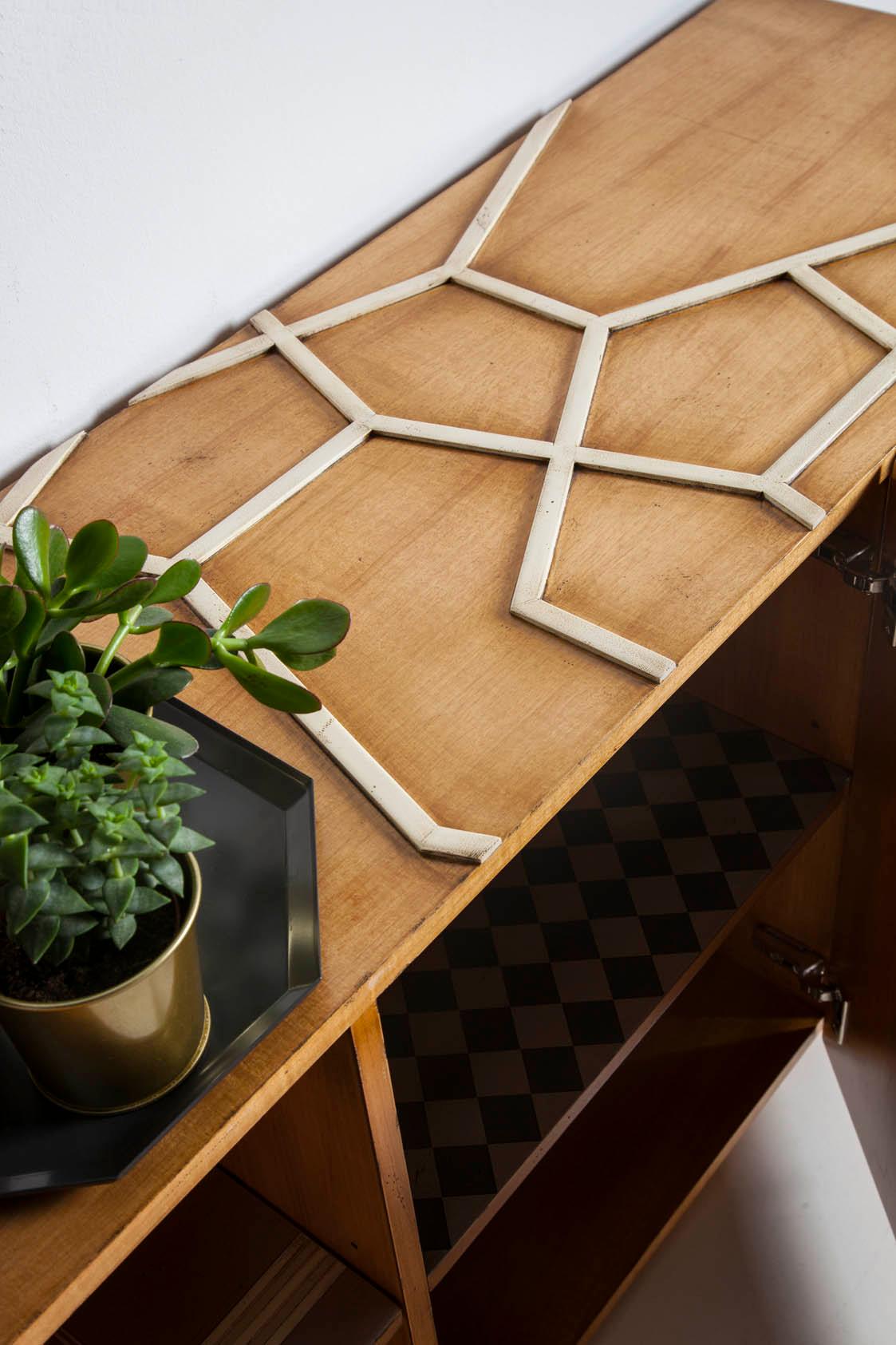 Spagnolo Credenza Araña, quattro ante, di Lola Glamour in vendita
