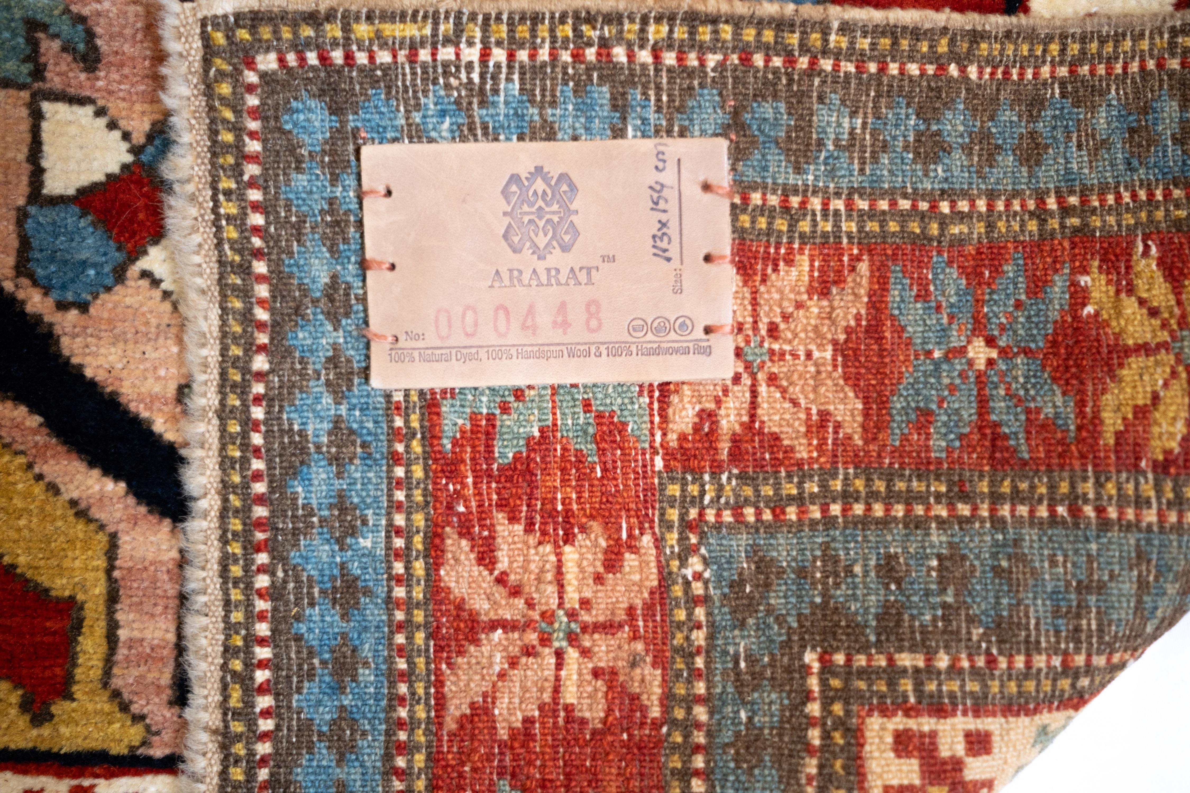 Turc Ararat Rugs Tapis Alpan Kuba Caucasien A.I.C. Revive Tapis Teint Naturel en vente