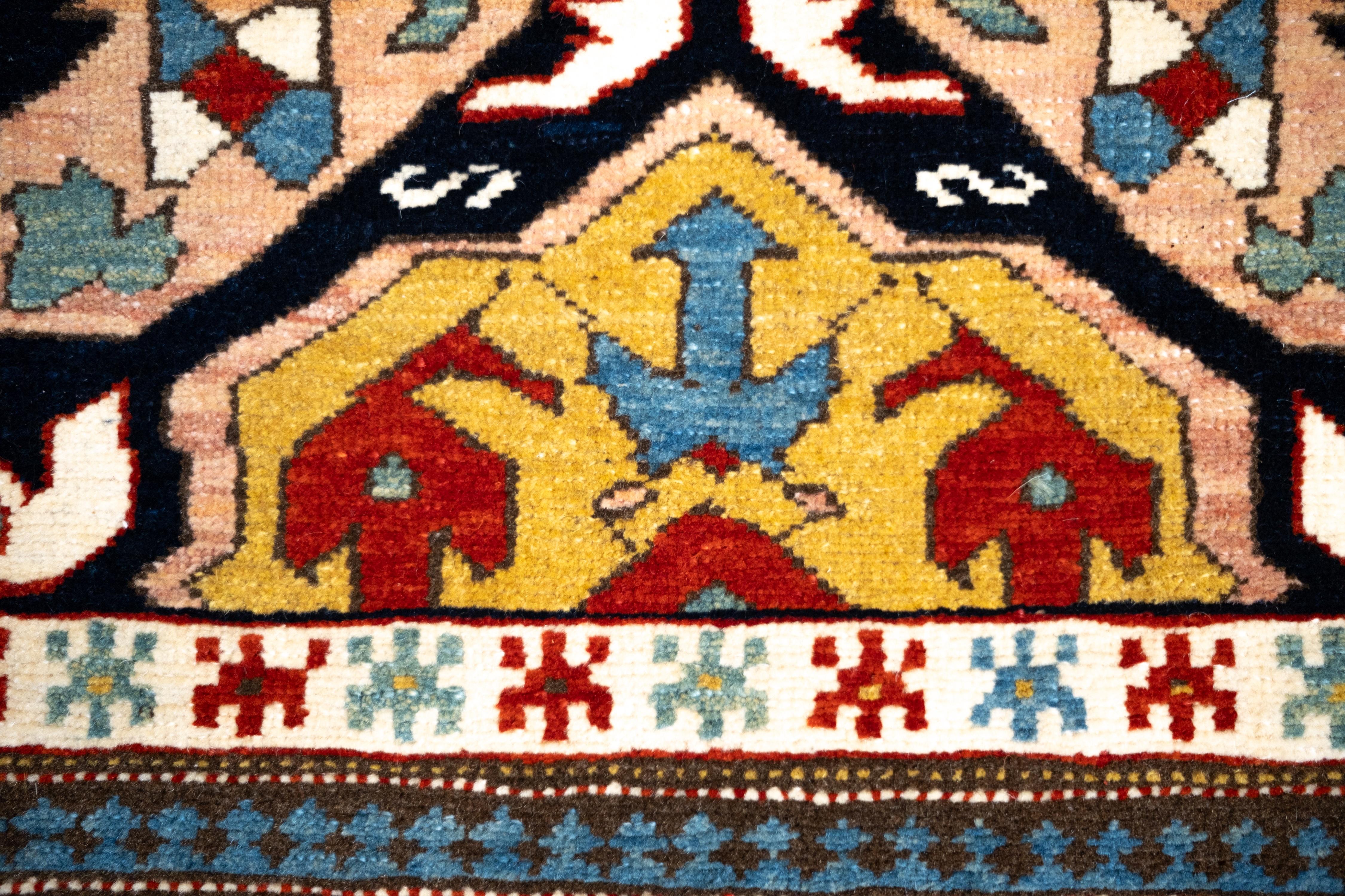 Ararat Rugs Tapis Alpan Kuba Caucasien A.I.C. Revive Tapis Teint Naturel Neuf - En vente à Tokyo, JP