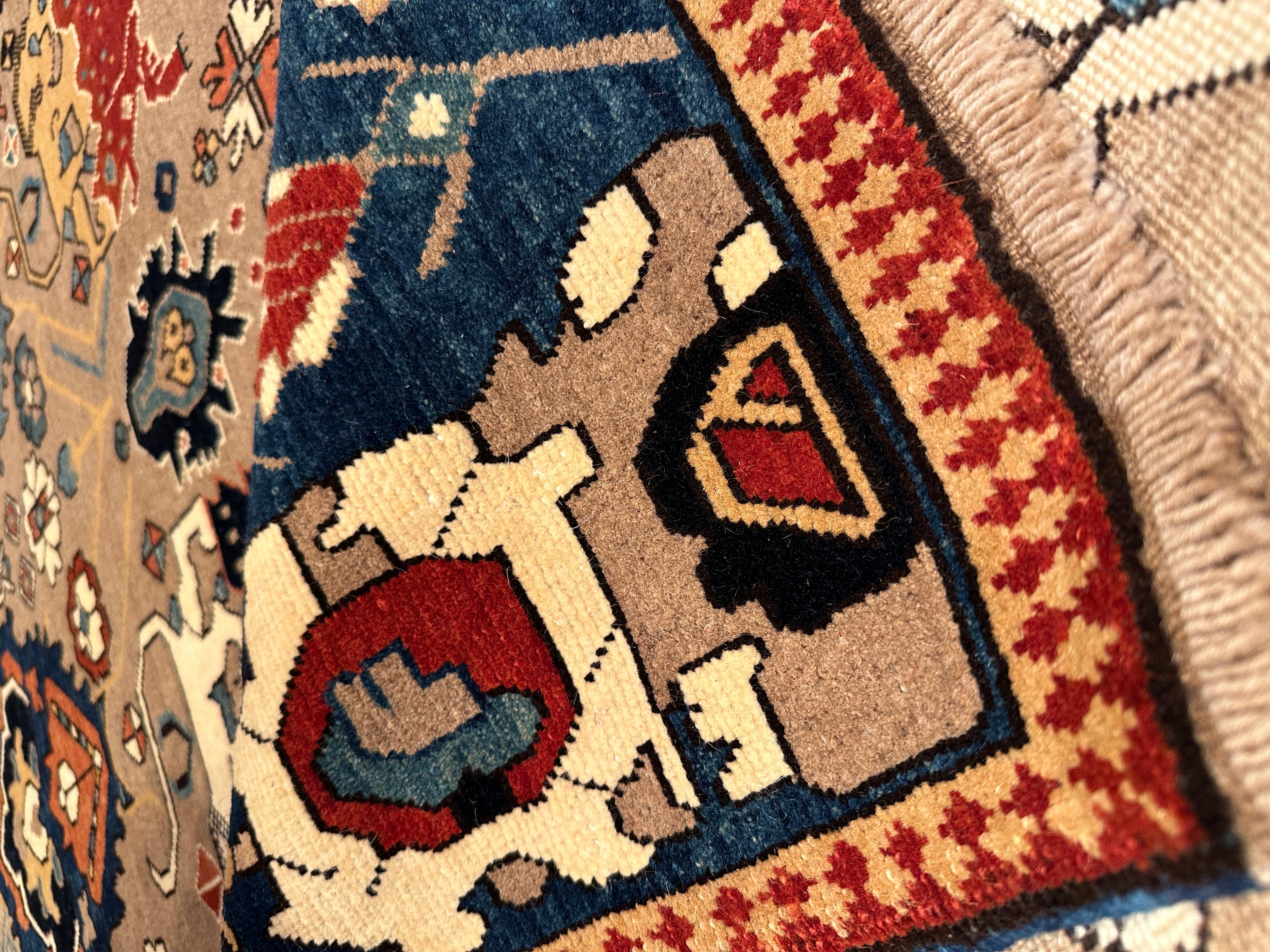 Ararat-Teppich in Safavid-Design – Teppich mit Tiermuster – Revival – Naturfarben  (Türkisch) im Angebot