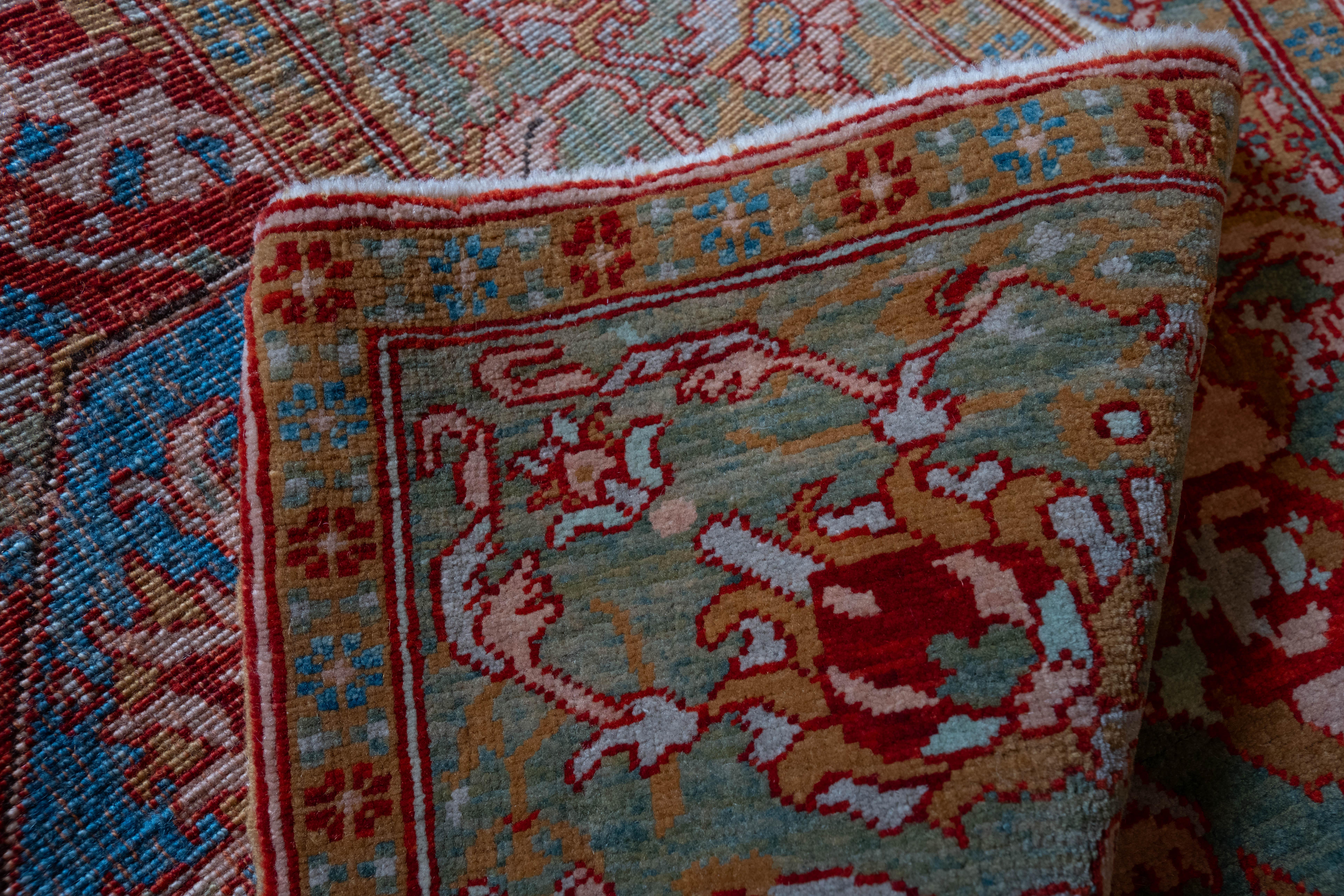 Ararat Rugs Cairene Ottoman Teppich, Türkischer Hof Manufaktur Teppich, Natürlich gefärbt (Handgeknüpft) im Angebot