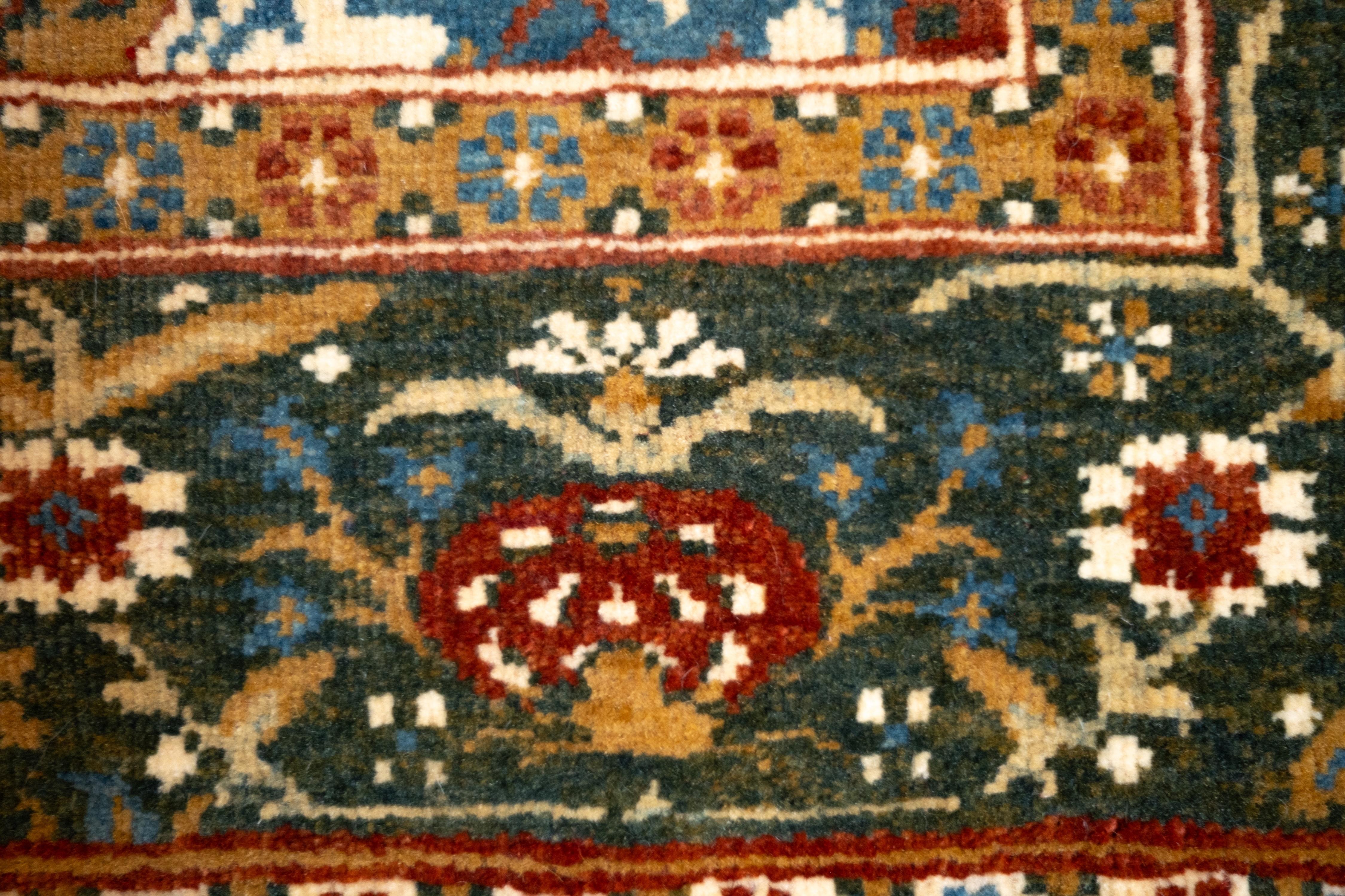 Lana Tappeto Cairene Ottoman di Ararat Rugs, Tappeto di manifattura turca, tinto naturale in vendita