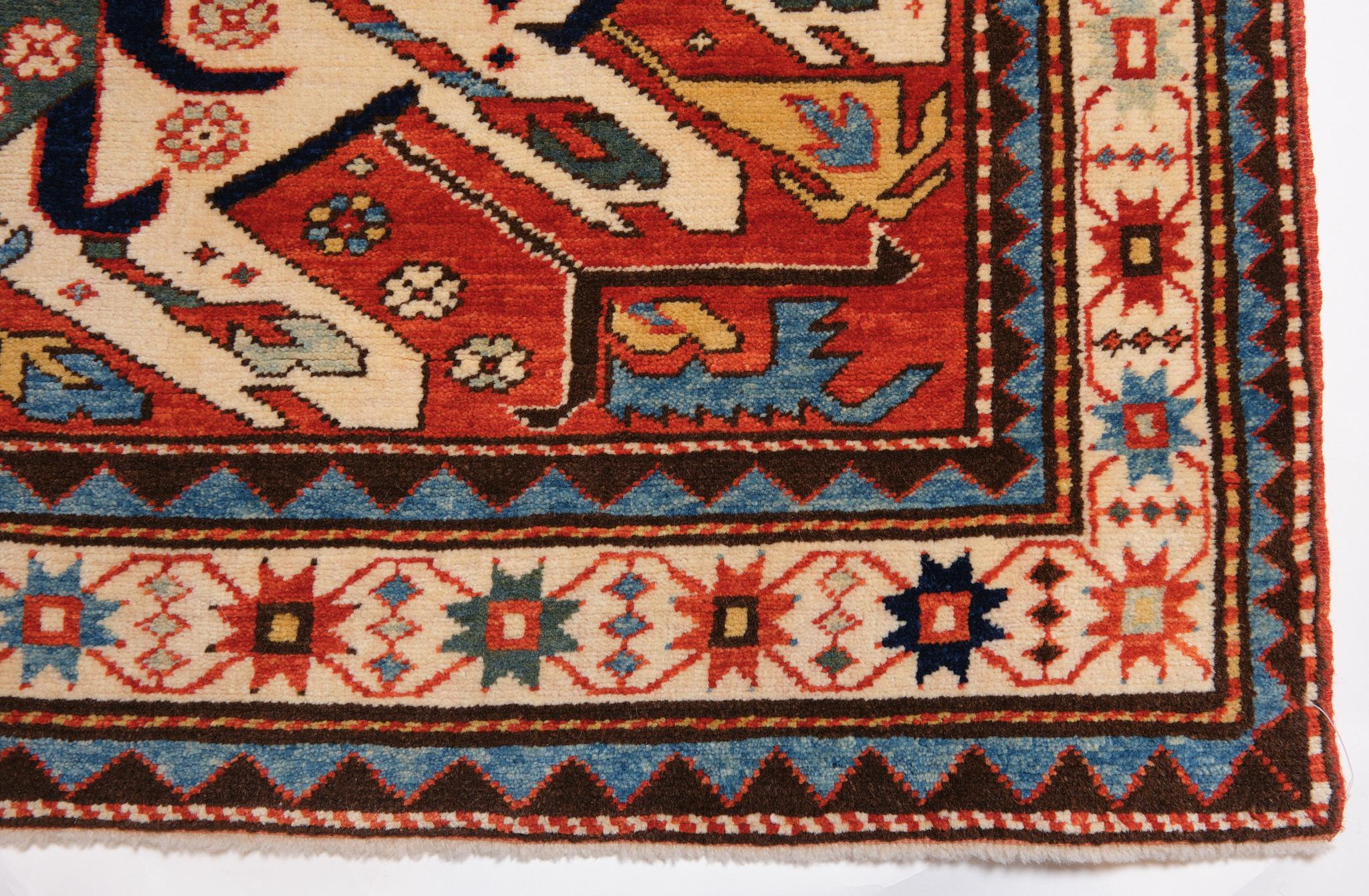 Ararat-Teppich Chelaberd Karabakh Teppich Antik Kaukasisches Revival Naturfarben (Türkisch) im Angebot