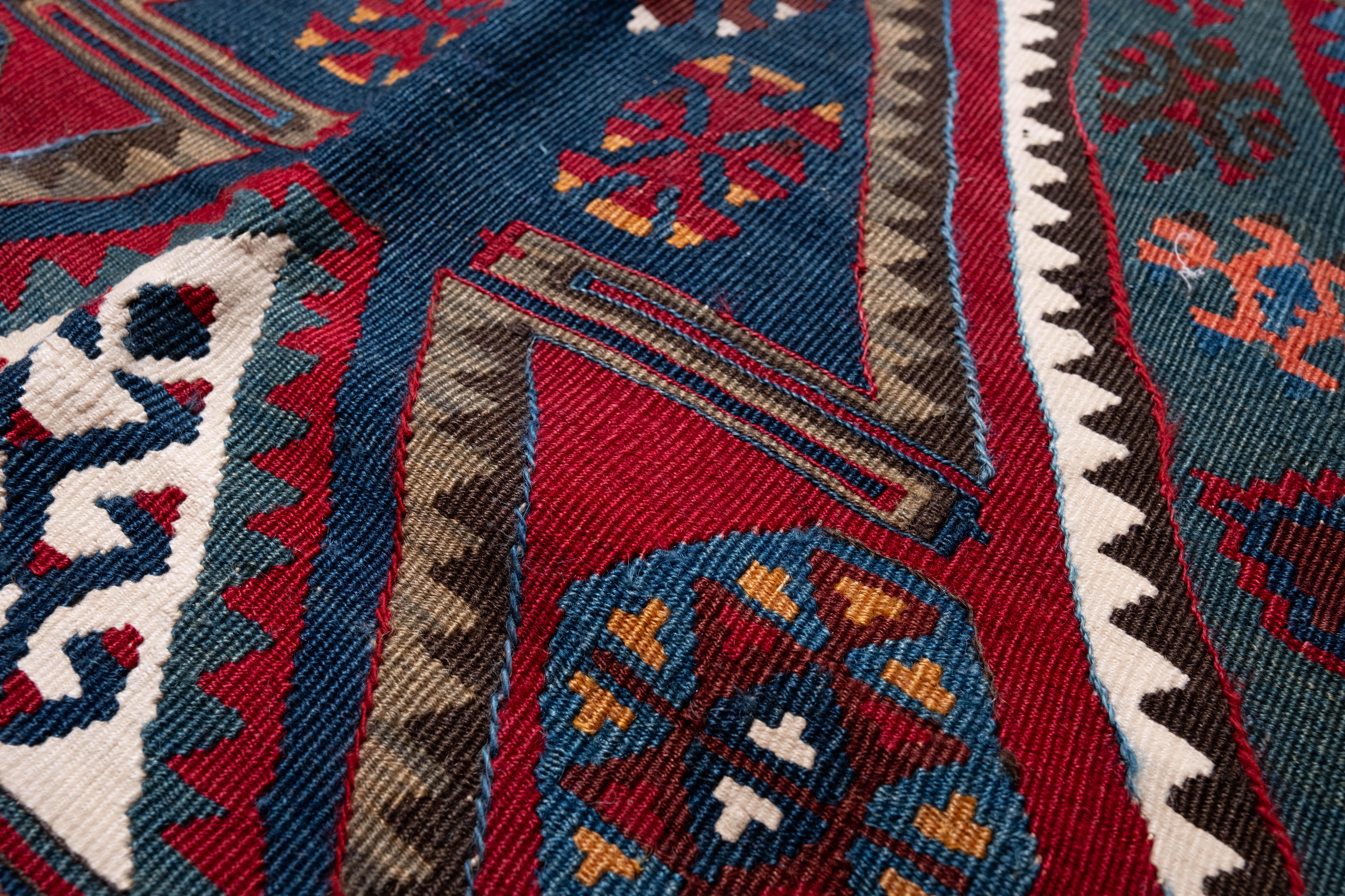 Antique Aleppo Kilim Rug Anatolia Turkish Carpet In Good Condition For Sale In Tokyo, JP