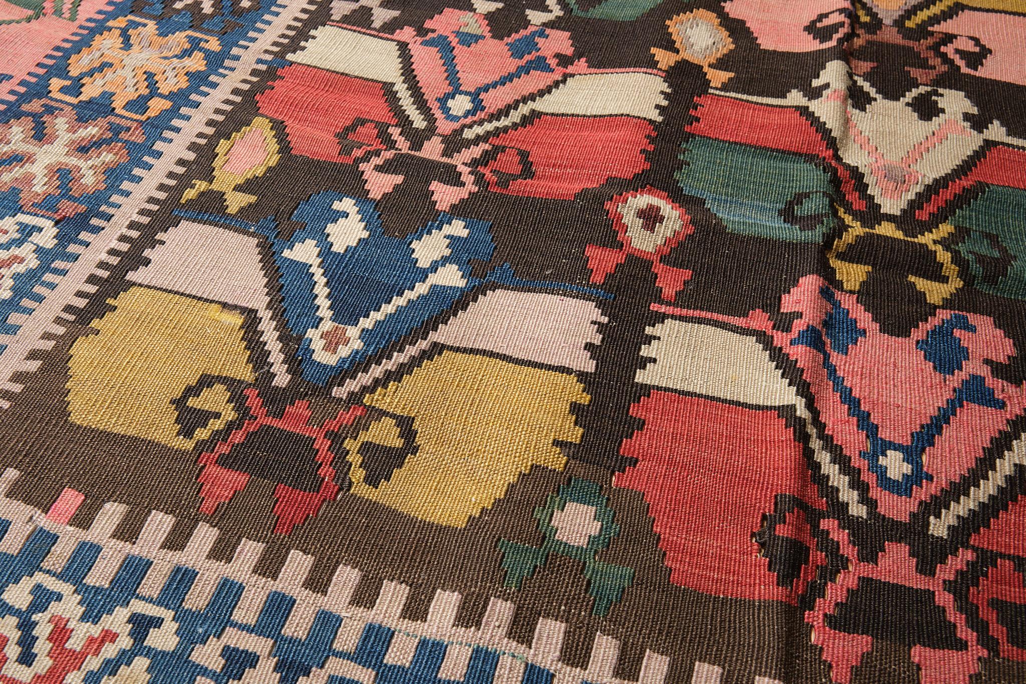 Antique Bayburt Kilim East Anatolia Rug Turkish Carpet In Good Condition For Sale In Tokyo, JP