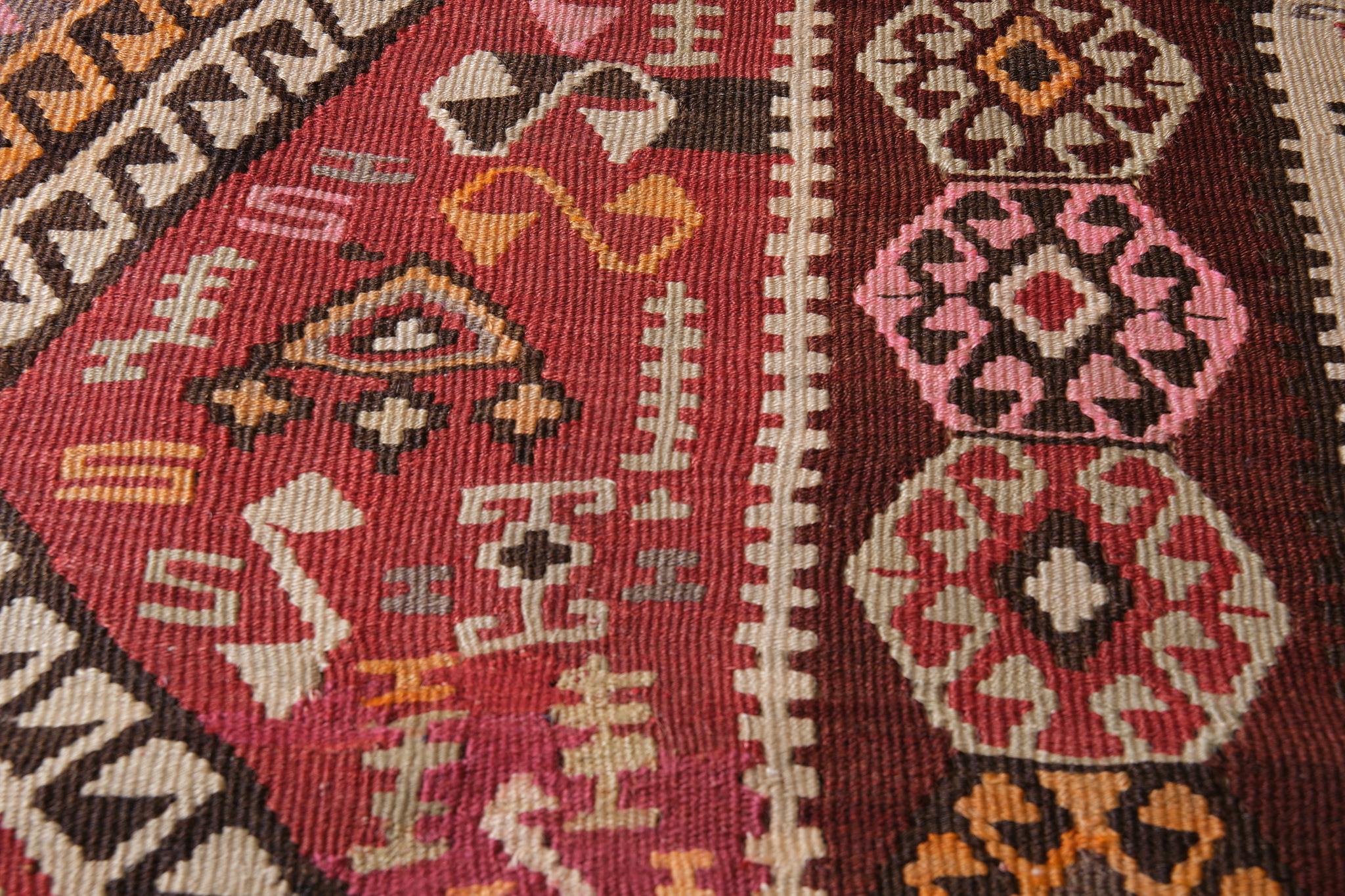 Vintage Erzurum Kilim Rug Old Anatolian Turkish Carpet In Good Condition For Sale In Tokyo, JP