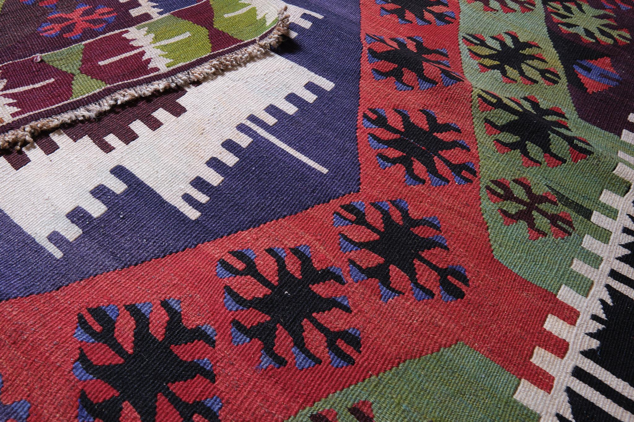 Vintage Malatya Kilim Rug Old Anatolian Turkish Carpet In Good Condition For Sale In Tokyo, JP