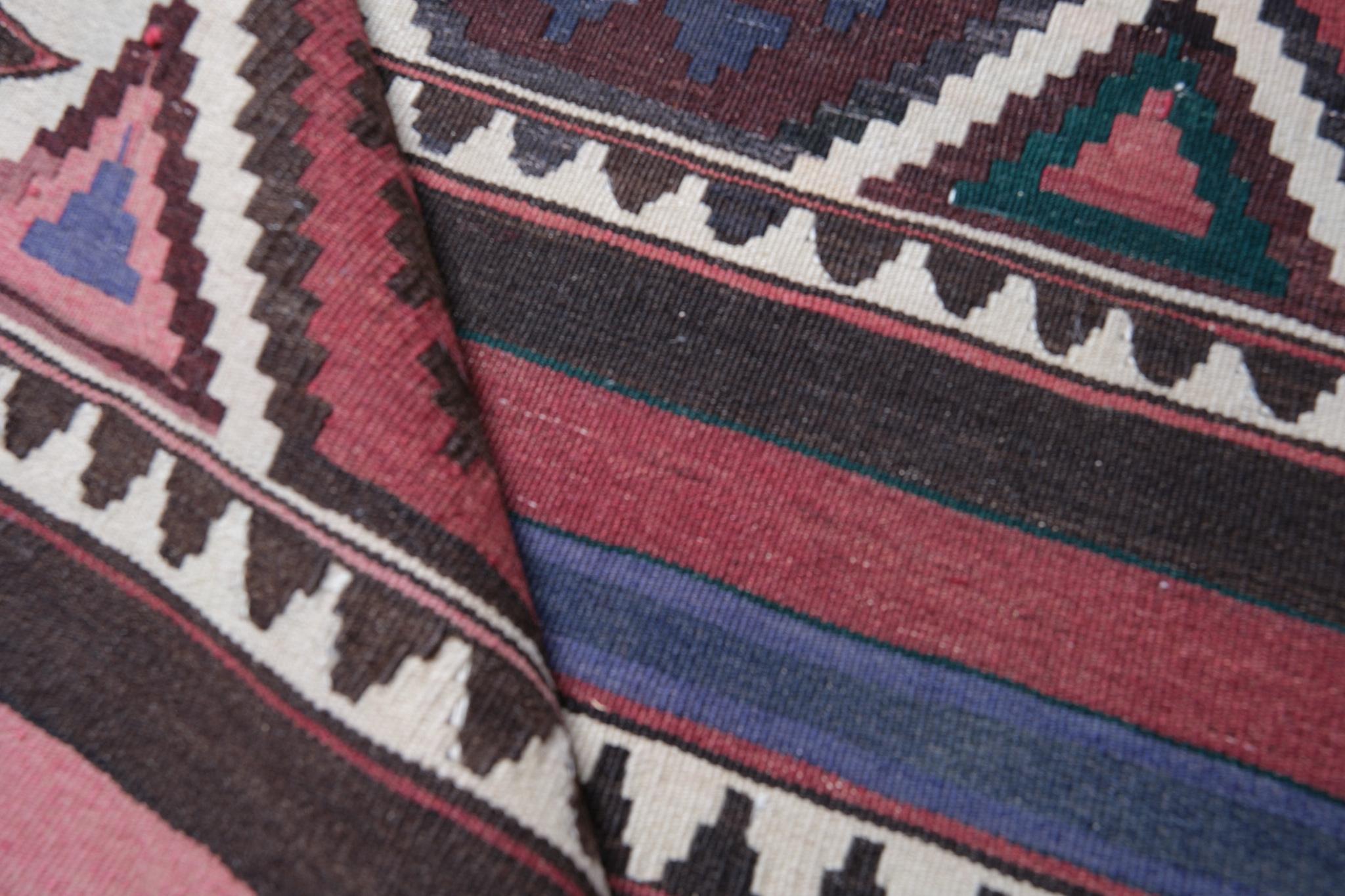 Vintage Shirvan Kilim Rug, Caucasian Carpet In Good Condition For Sale In Tokyo, JP