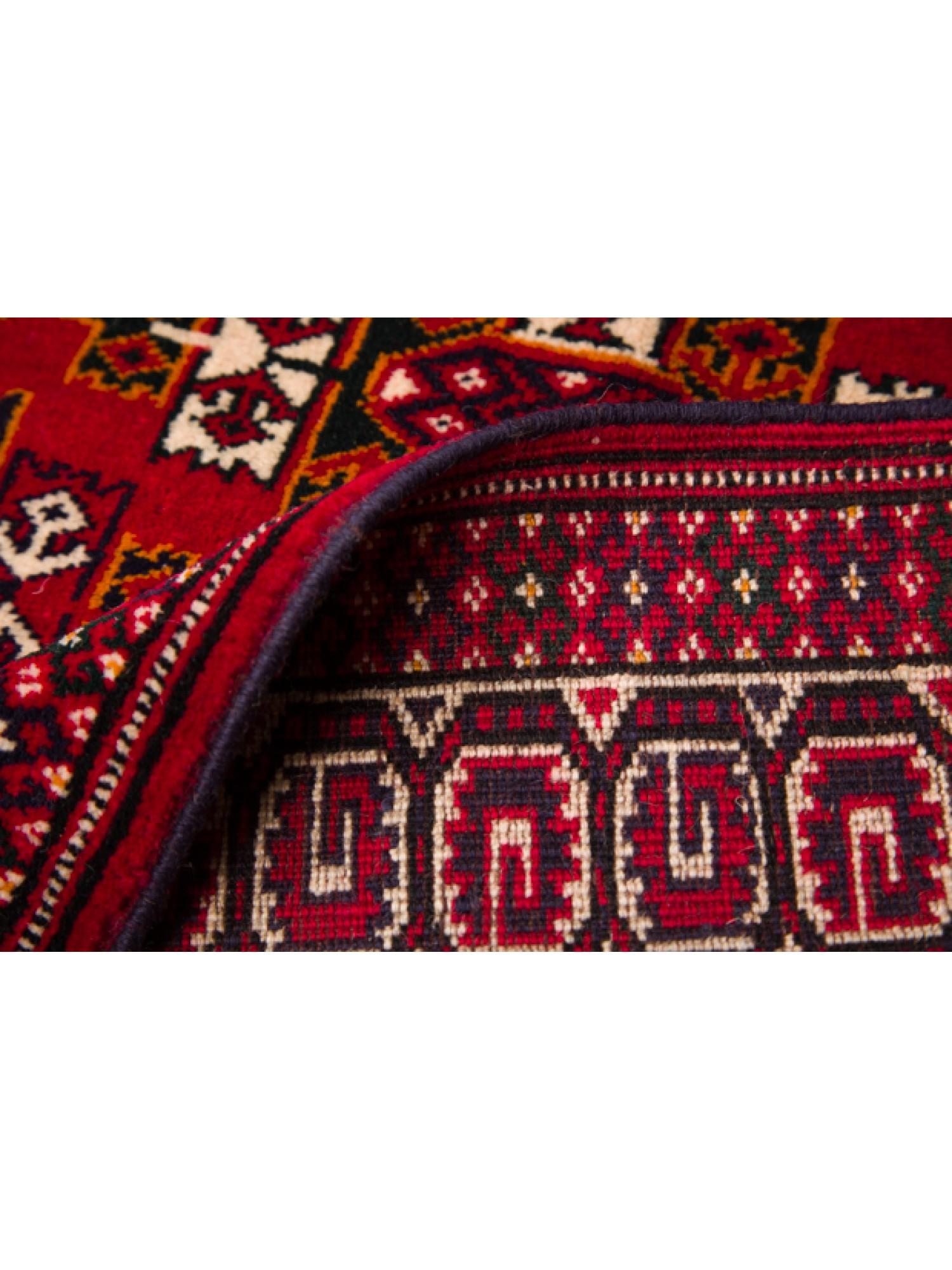 Vintage Tekke Bukhara Turkmen Carpet Turkoman Runner Rug In Good Condition For Sale In Tokyo, JP