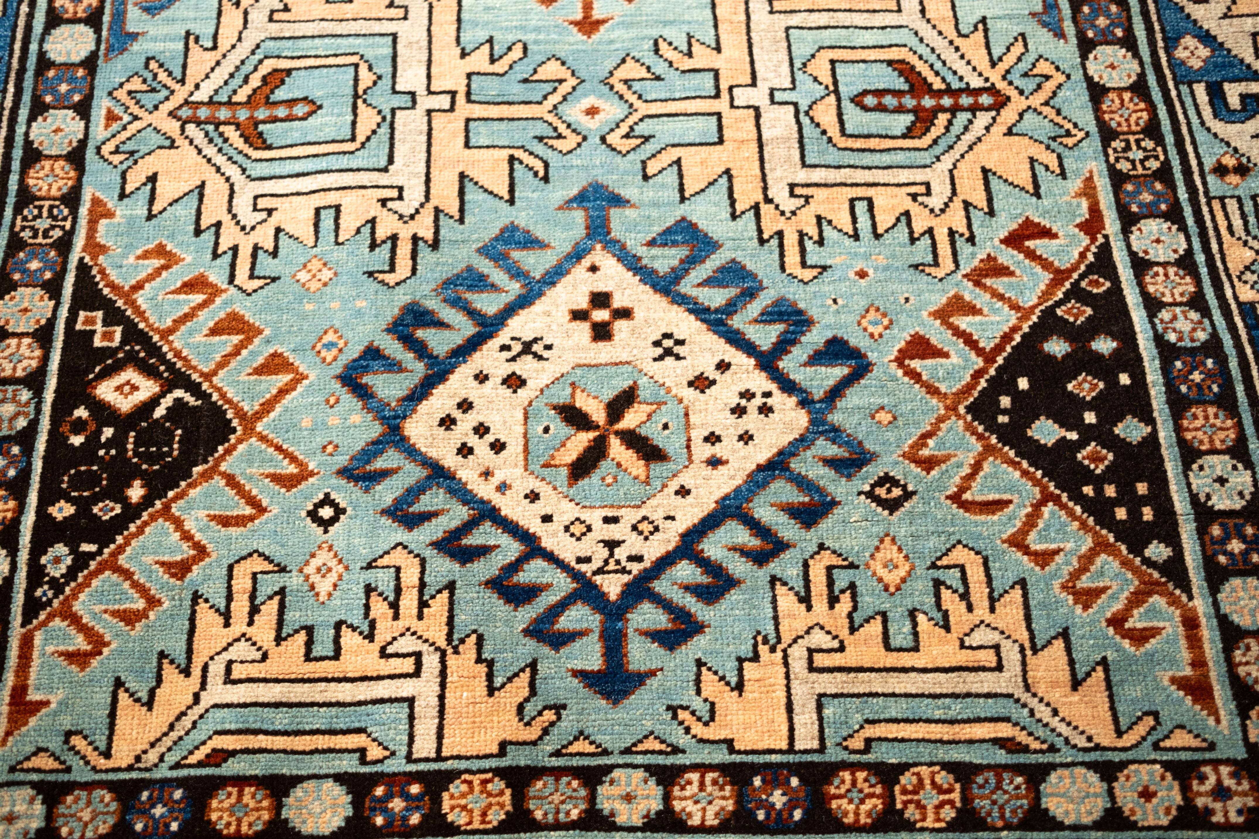Ararat Rugs Derbend Kazak Teppich, 19. Jh. Kaukasischer Wiedergeburtsteppich Natürlich gefärbt (Wolle) im Angebot