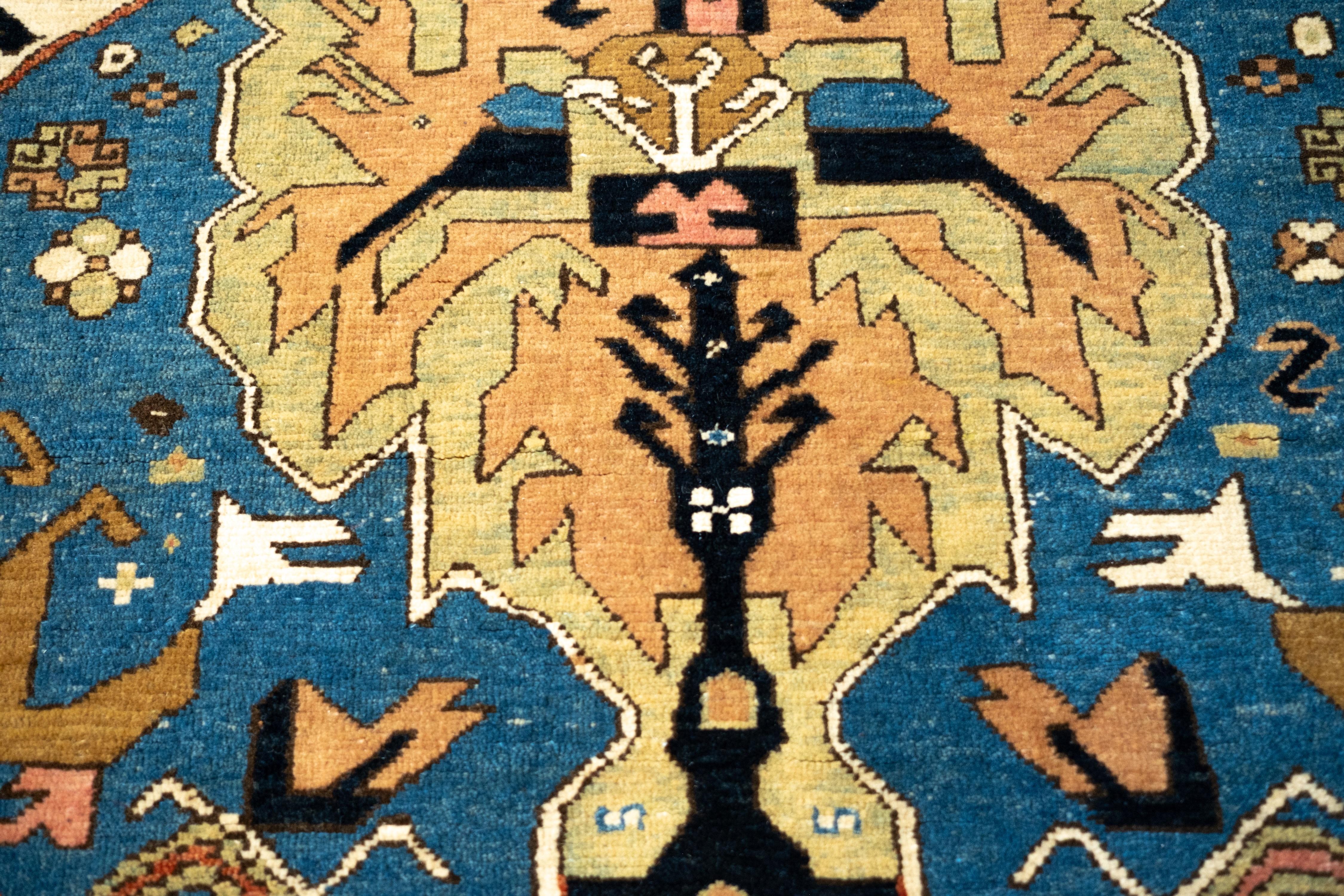 Ararat Rugs Alfombra Dragón, alfombra antigua de museo del Cáucaso, teñida al natural en venta 2